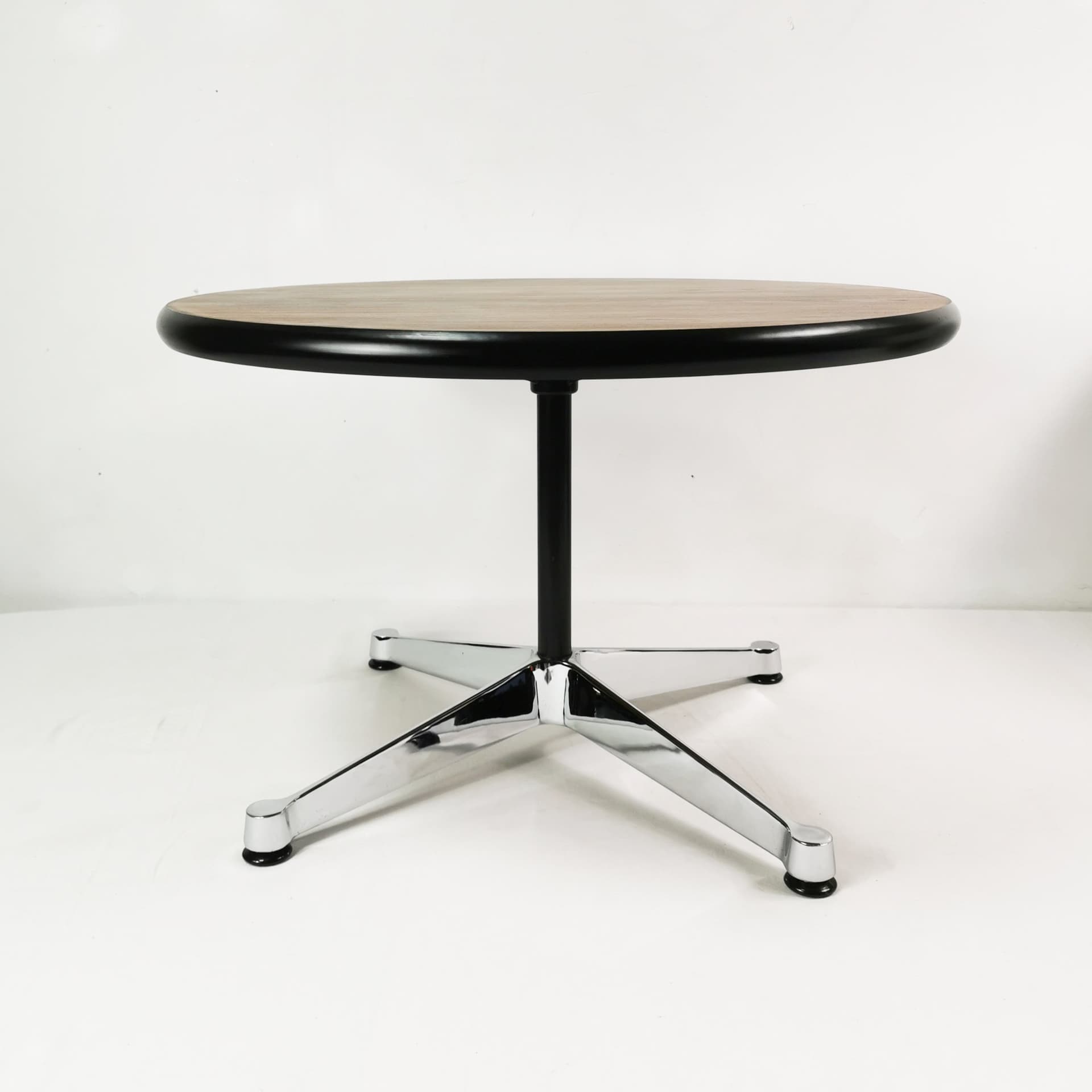 Coffee Table Eames Contract, American walnut brown, black plastic, polished steel silver, by C. & R. Eames, Vitra, Switzerland, 1980s. - 398975