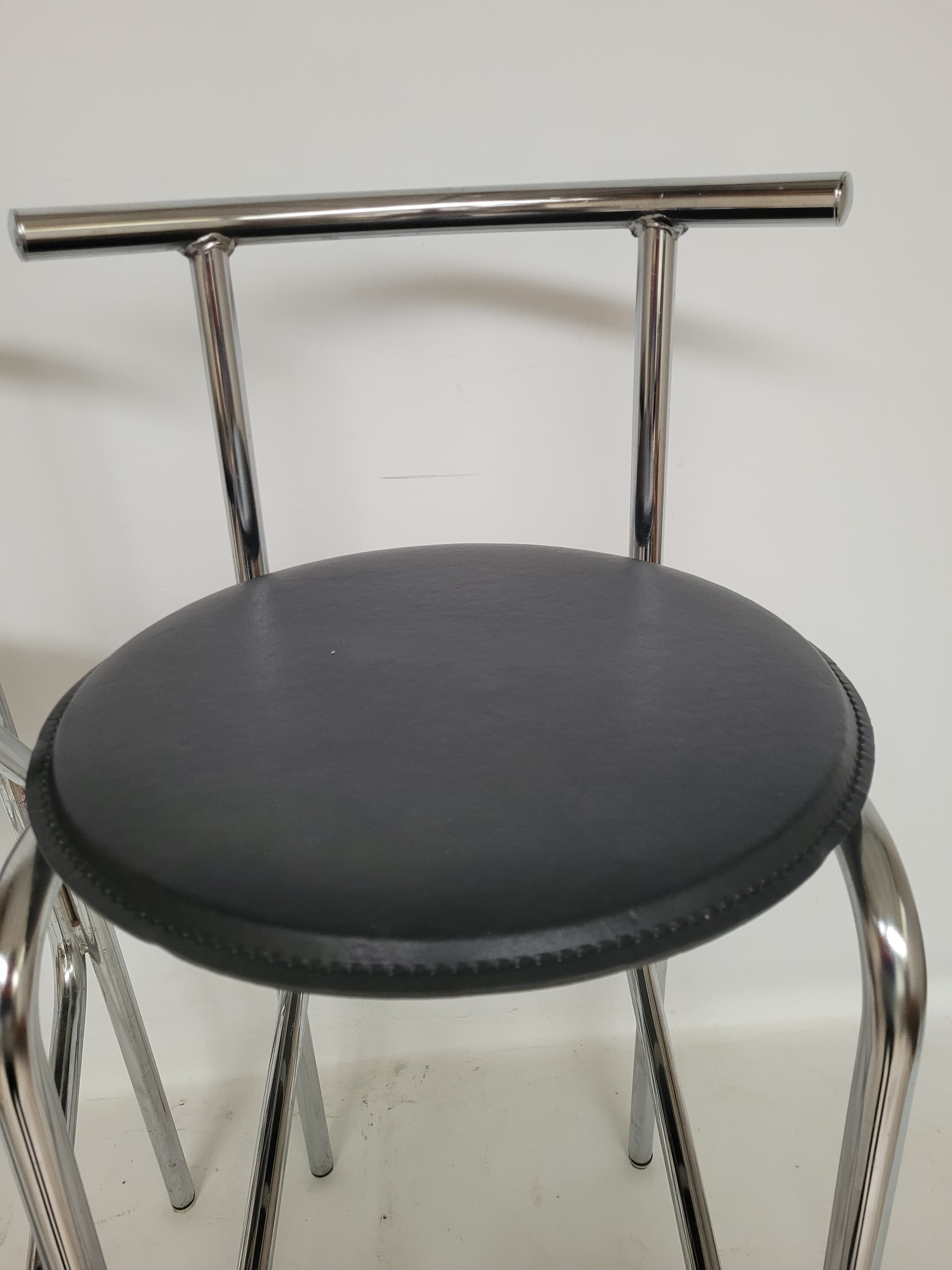 Hoker Bauhaus, stal chromowana srebrna, skóra ekologiczna czarna, lata 90. - 399008