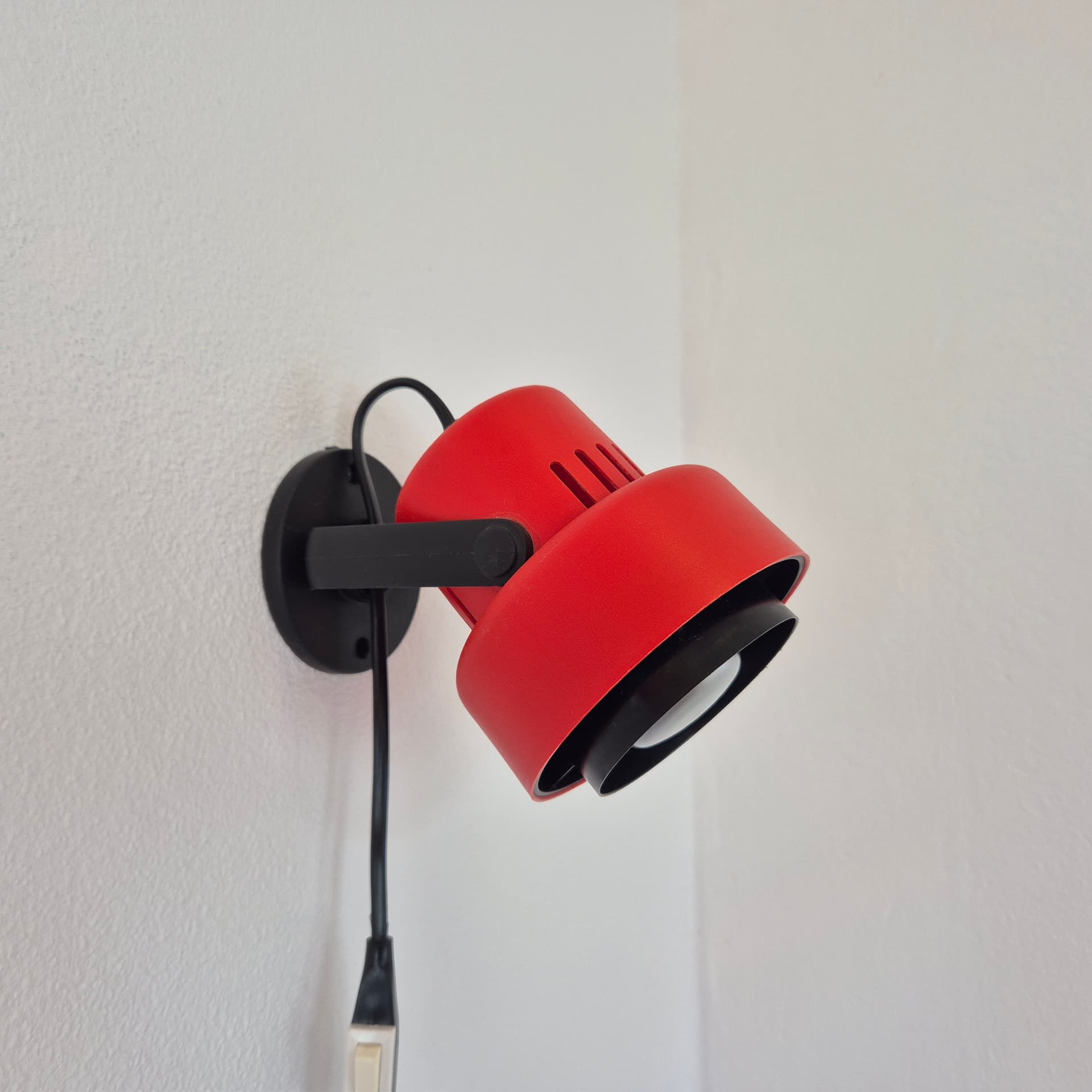 Pair of wall sconces, red, acrylic, Fagerhults, Sweden, 1980s. - 399120