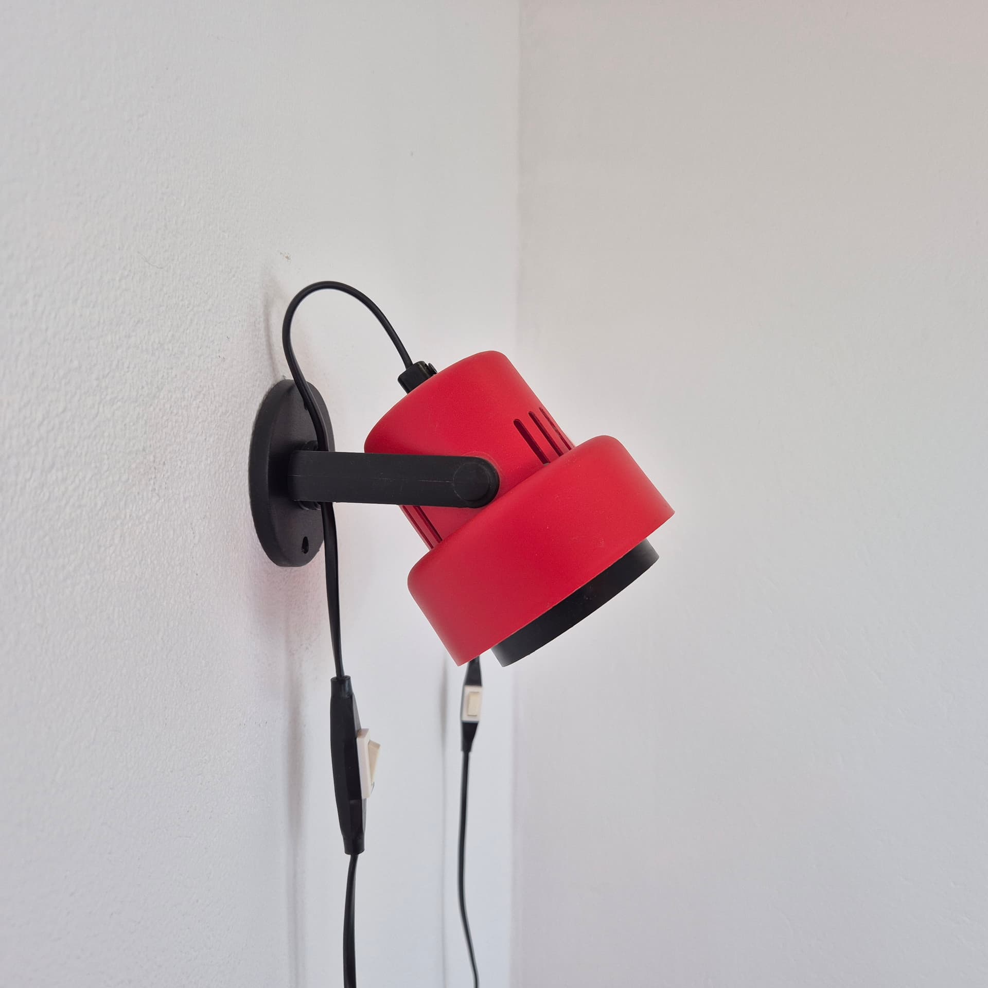 Pair of wall sconces, red, acrylic, Fagerhults, Sweden, 1980s. - 399117