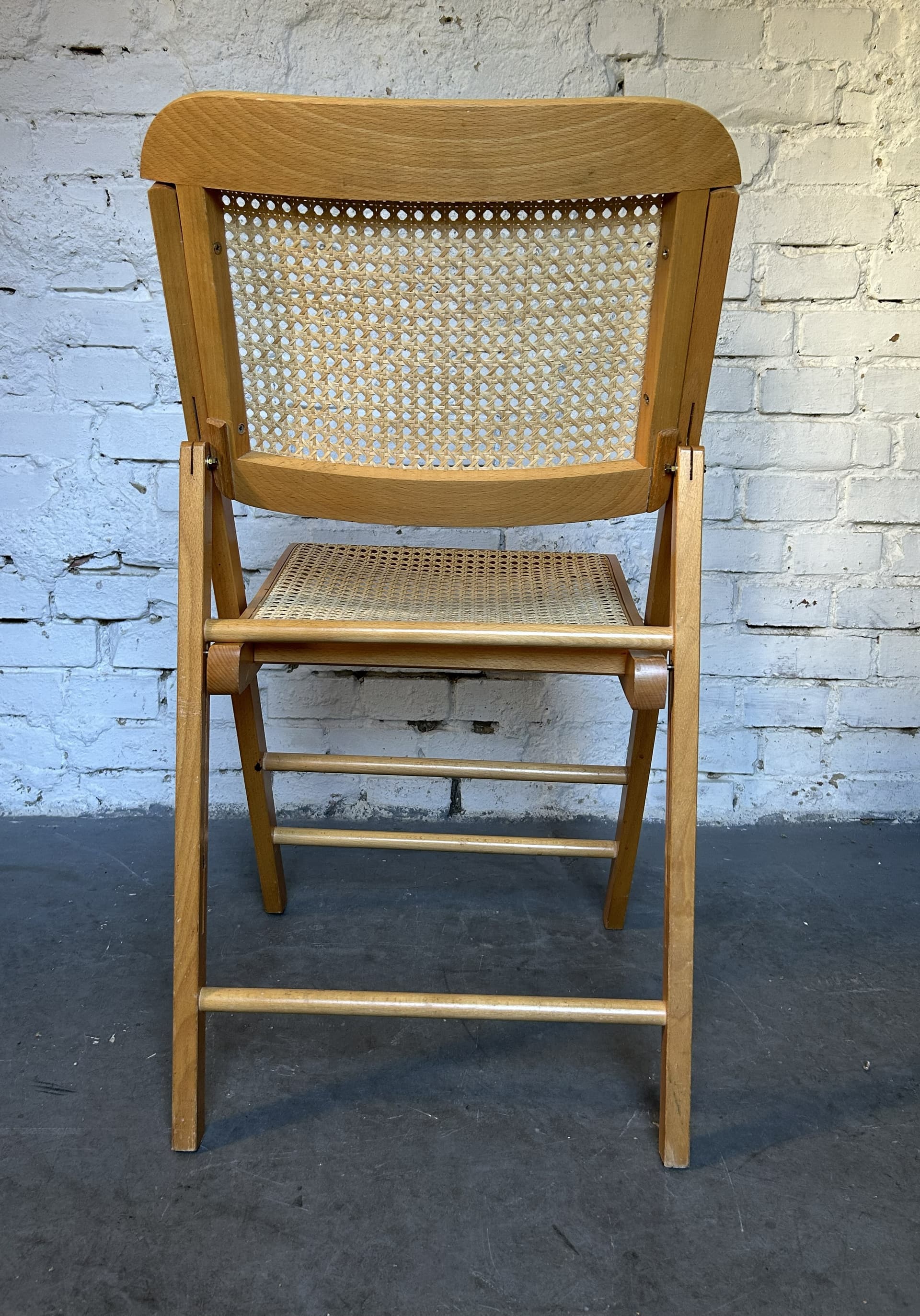 Krzesło składane, buk brązowy, rattan beżowy, lata 70. - 399186