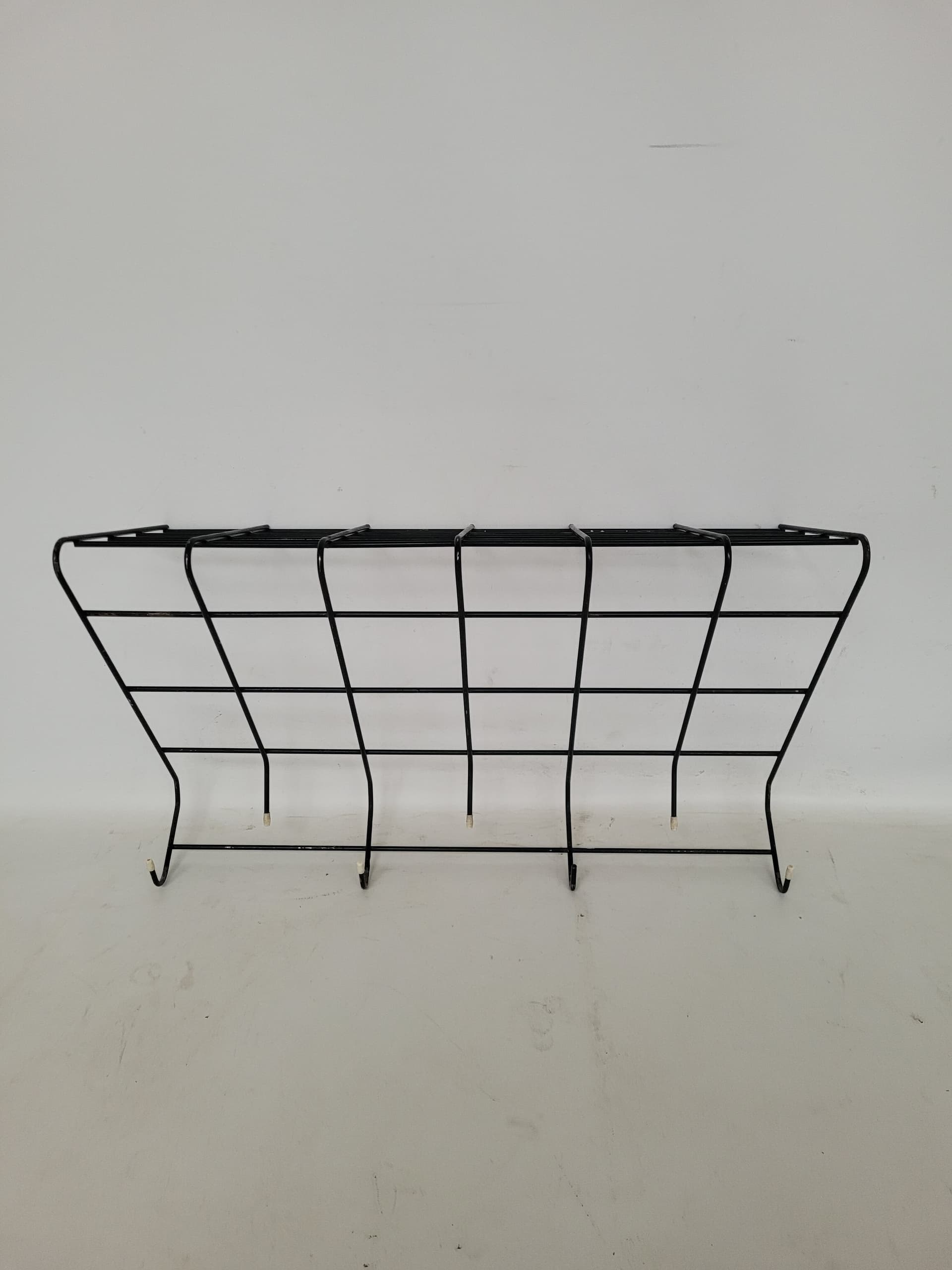 Wall-mounted coat rack String, black metal, white plastic, 1960s - 399363