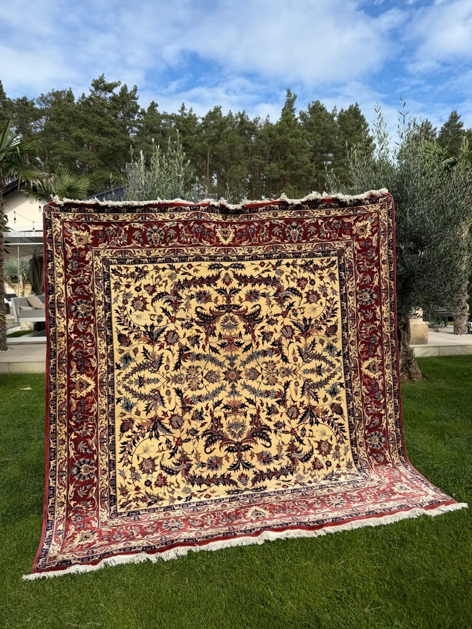 Carpet Ispahan 260x240 cm, beige red blue grey, cashmere wool, Iran - 400019
