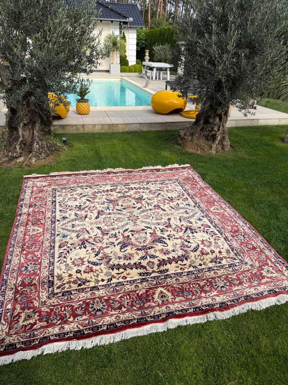 Carpet Ispahan 260x240 cm, beige red blue grey, cashmere wool, Iran - 400027