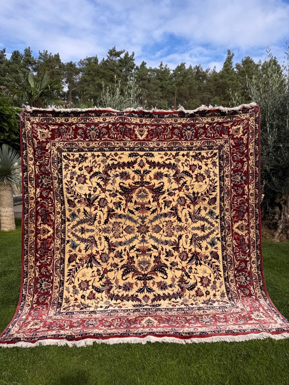 Carpet Ispahan 260x240 cm, beige red blue grey, cashmere wool, Iran - 400018