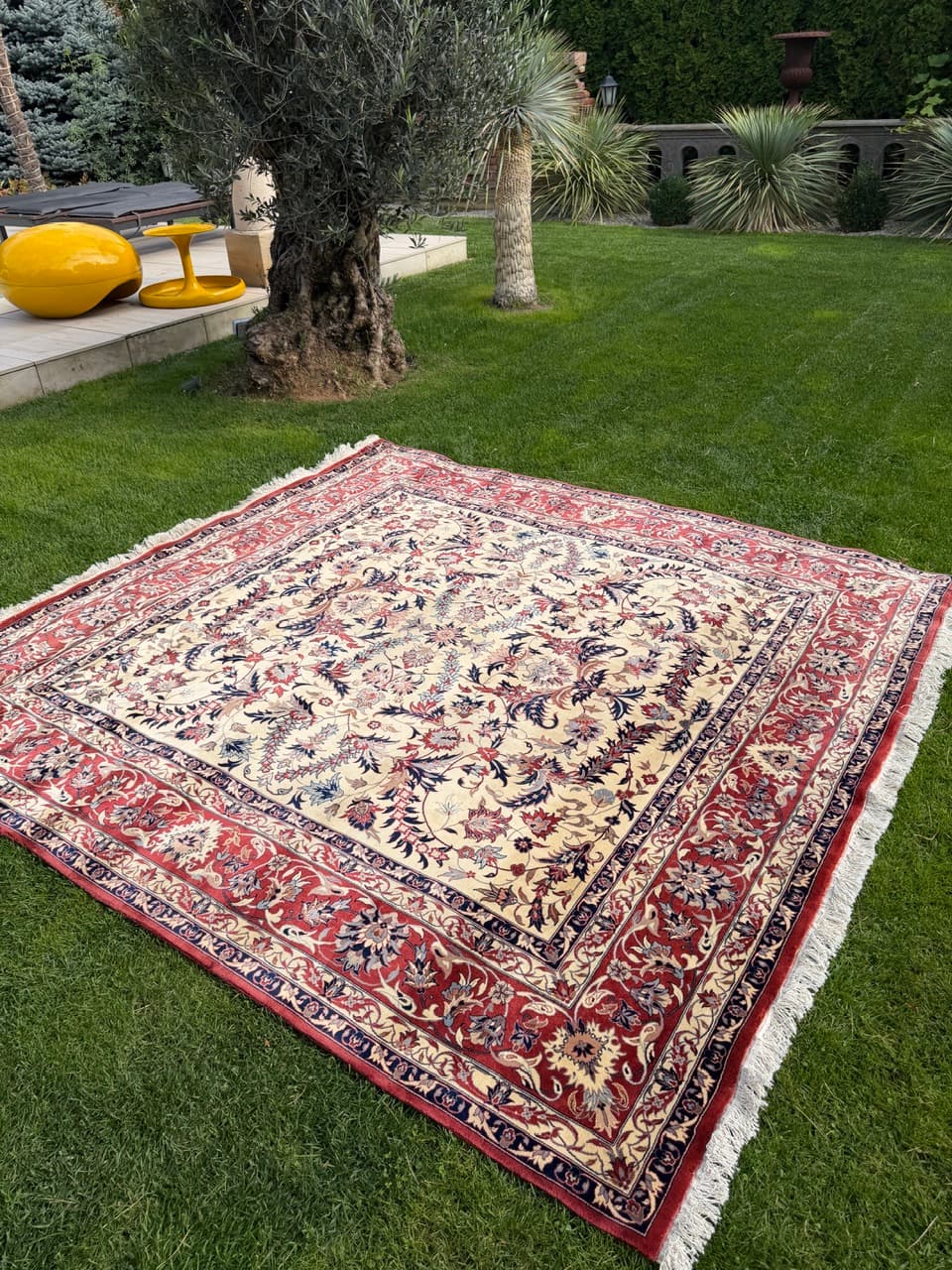 Carpet Ispahan 260x240 cm, beige red blue grey, cashmere wool, Iran - 400028