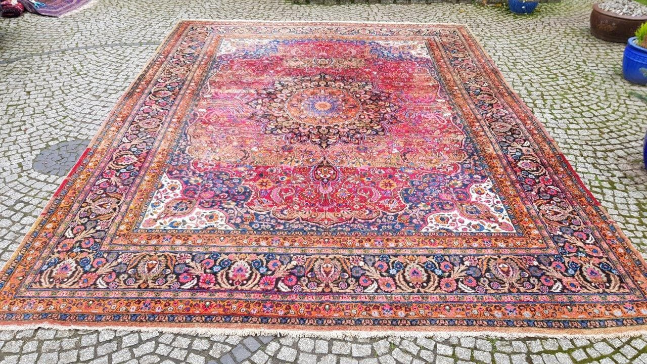 Carpet Meshed, 430x320 cm, red blue white gold green, wool, Iran, early 20th century - 400165