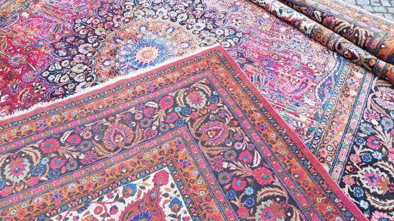 Carpet Meshed, 430x320 cm, red blue white gold green, wool, Iran, early 20th century - 400178