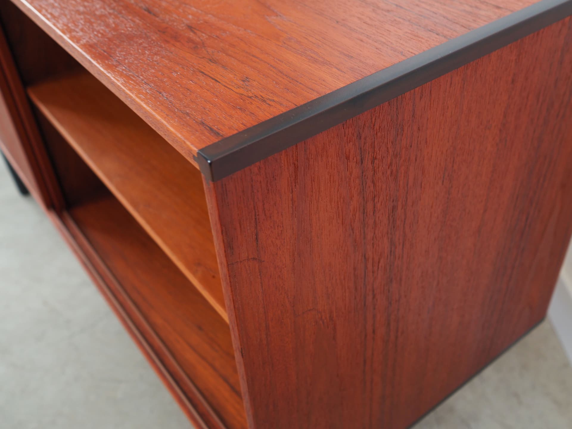 Szafka, teak brązowy, drewno czarne, Dania, lata 60. - 64793