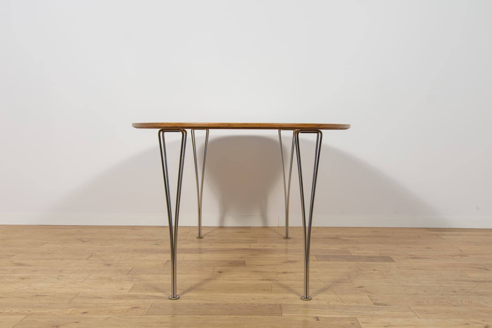 Stół Superellipse, dąb brązowy, stal szczotkowana srebrna, proj. P. Hein & B. Mathsson, Fritz Hansen, Dania, lata 80. - 400256