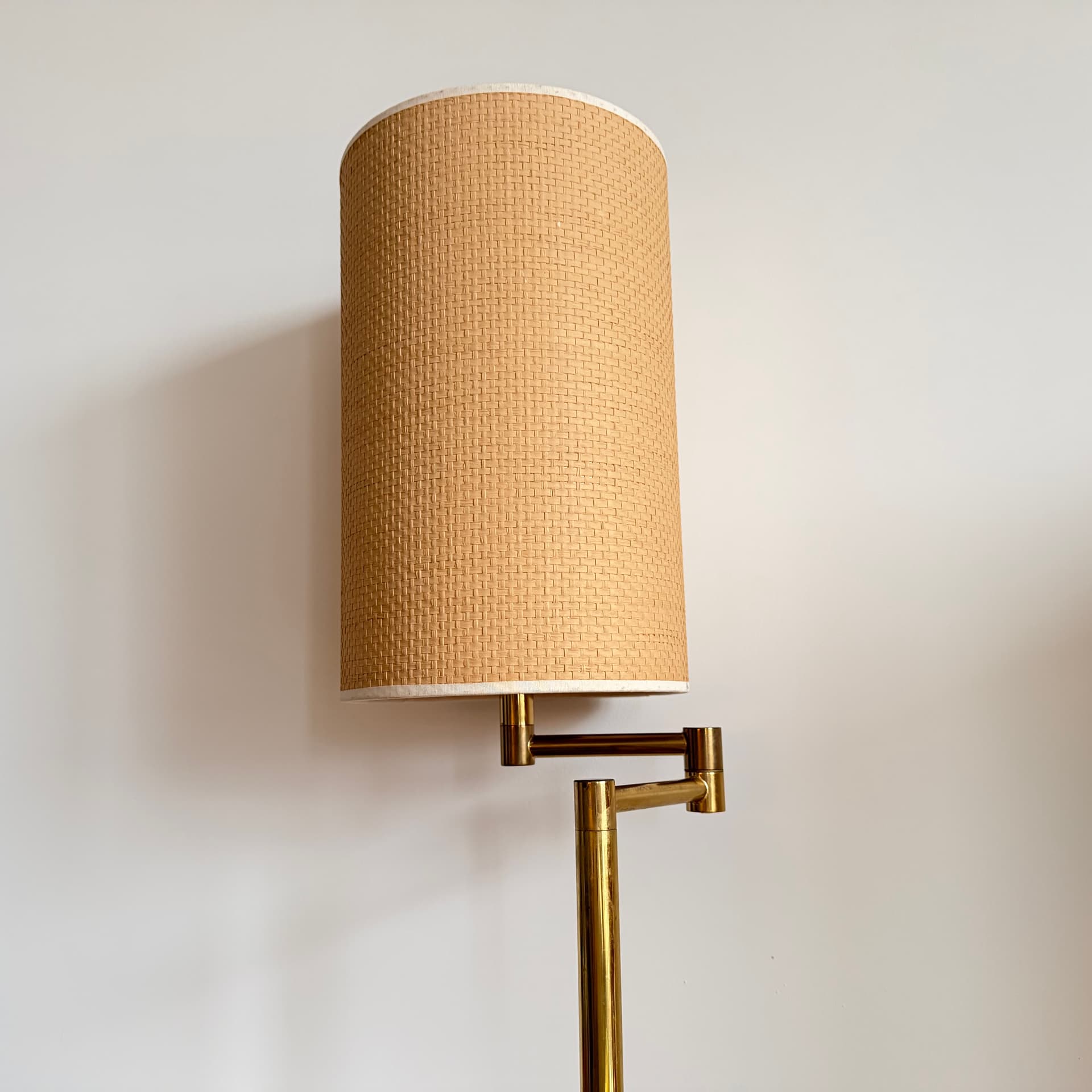 Table Lamp, gold brass, beige rattan, Germany, 1970s. - 400616