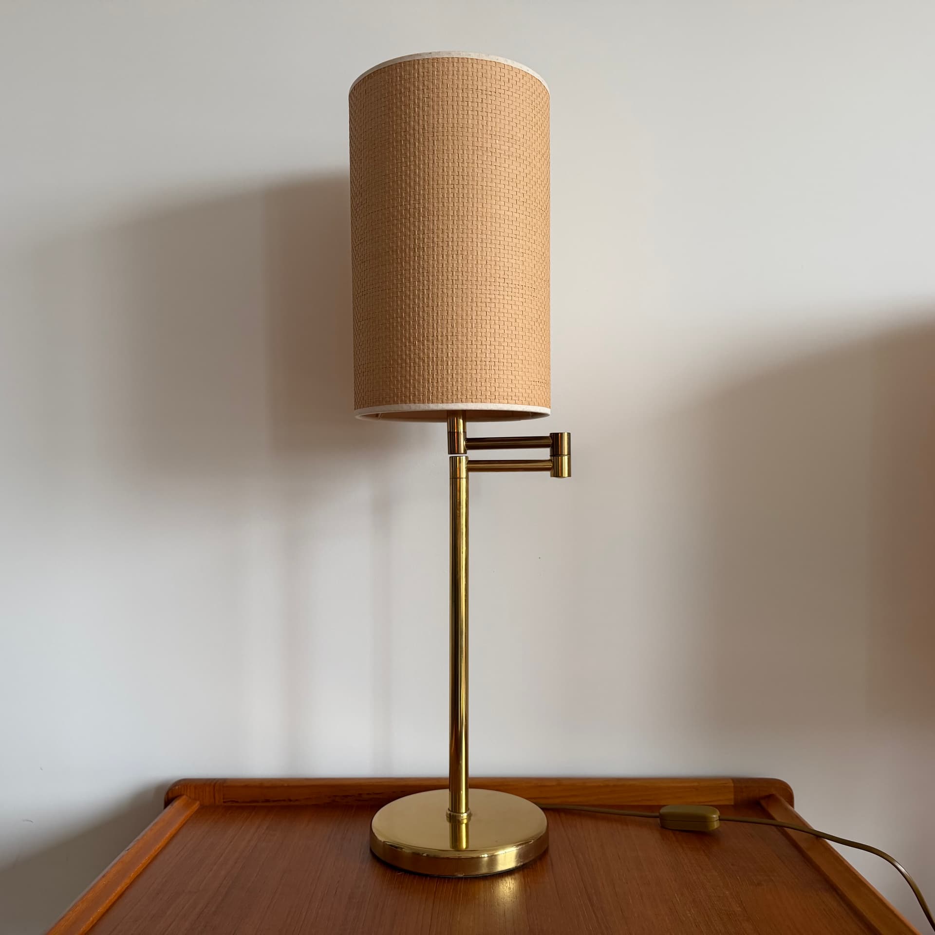 Table Lamp, gold brass, beige rattan, Germany, 1970s. - 400618