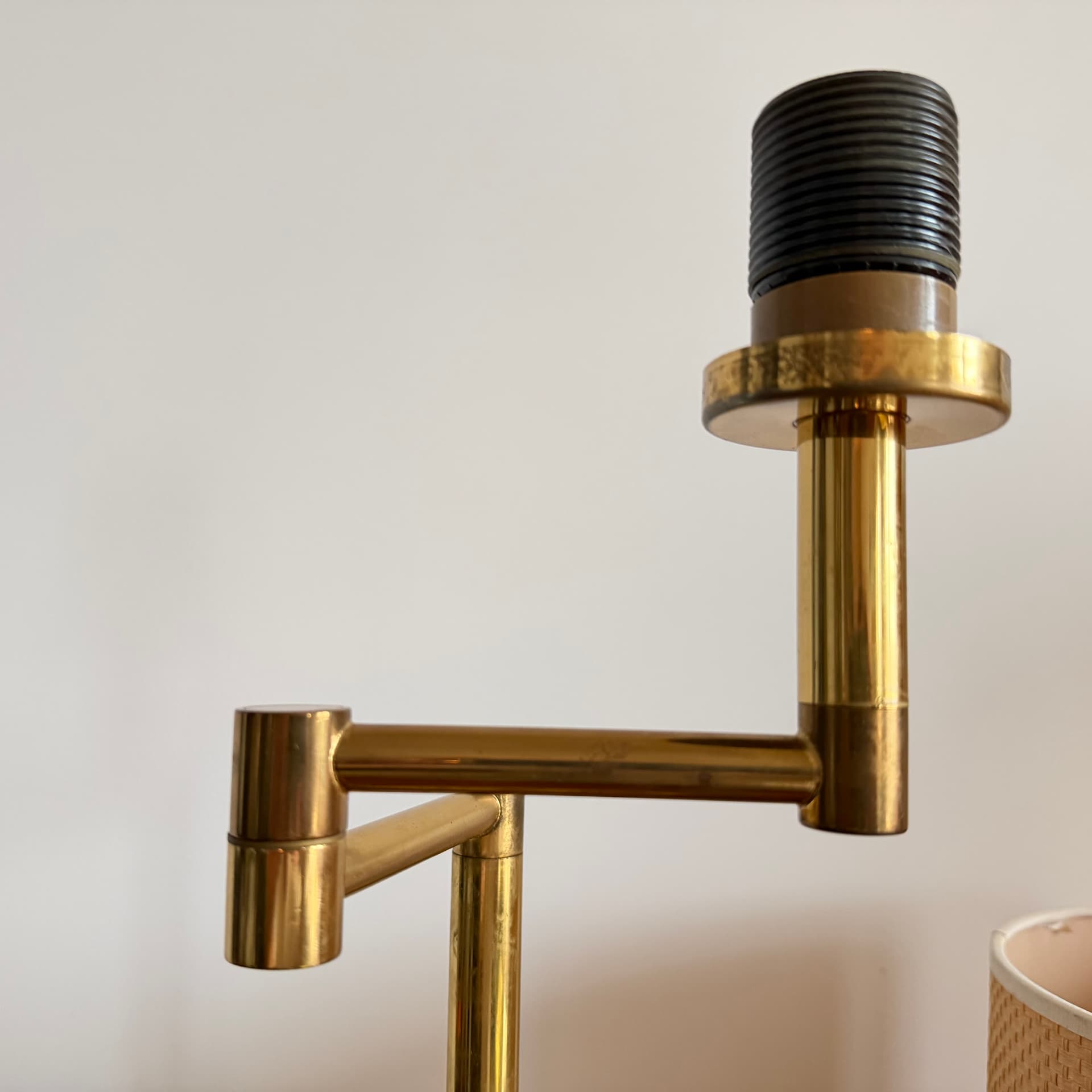 Table Lamp, gold brass, beige rattan, Germany, 1970s. - 400620