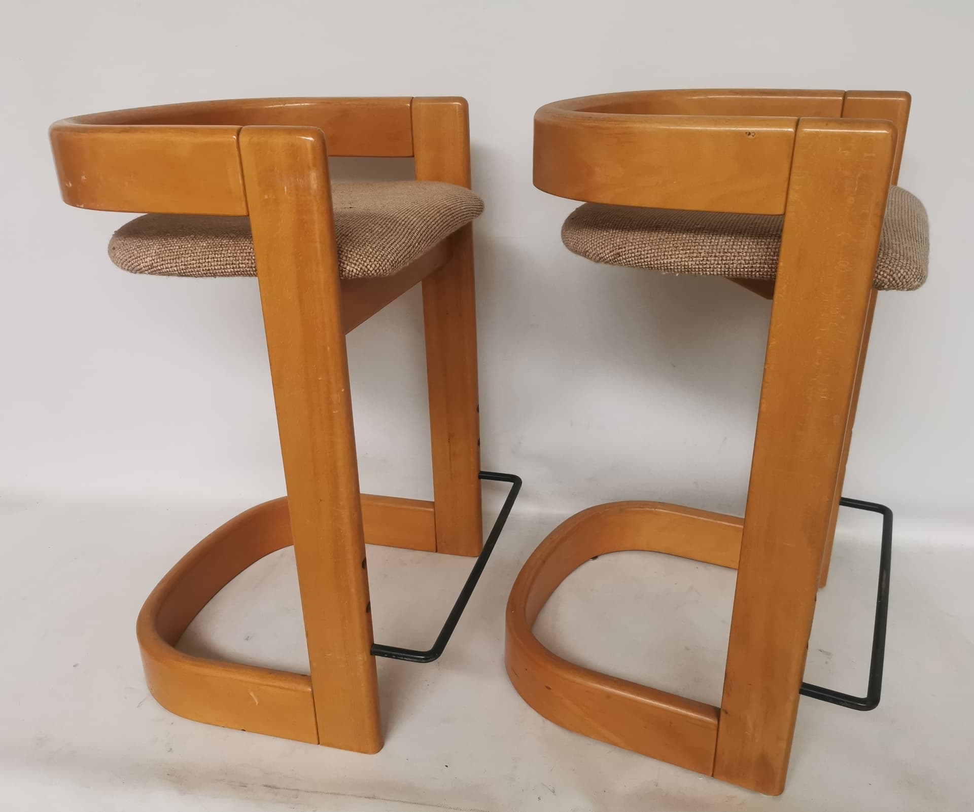 Pair of bar stools, brown beige, wood fabric, 1980s. - 401035