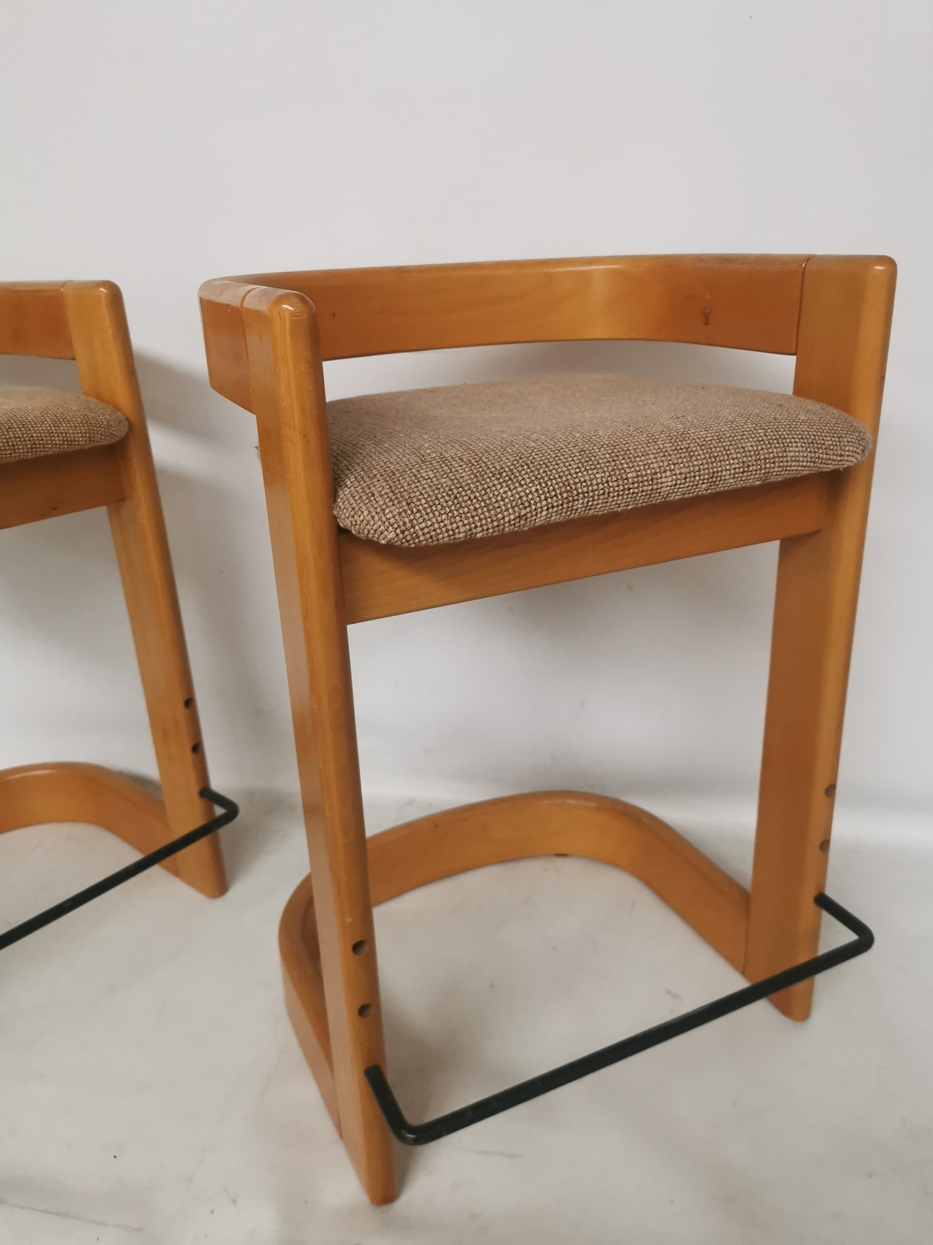 Pair of bar stools, brown beige, wood fabric, 1980s. - 401034