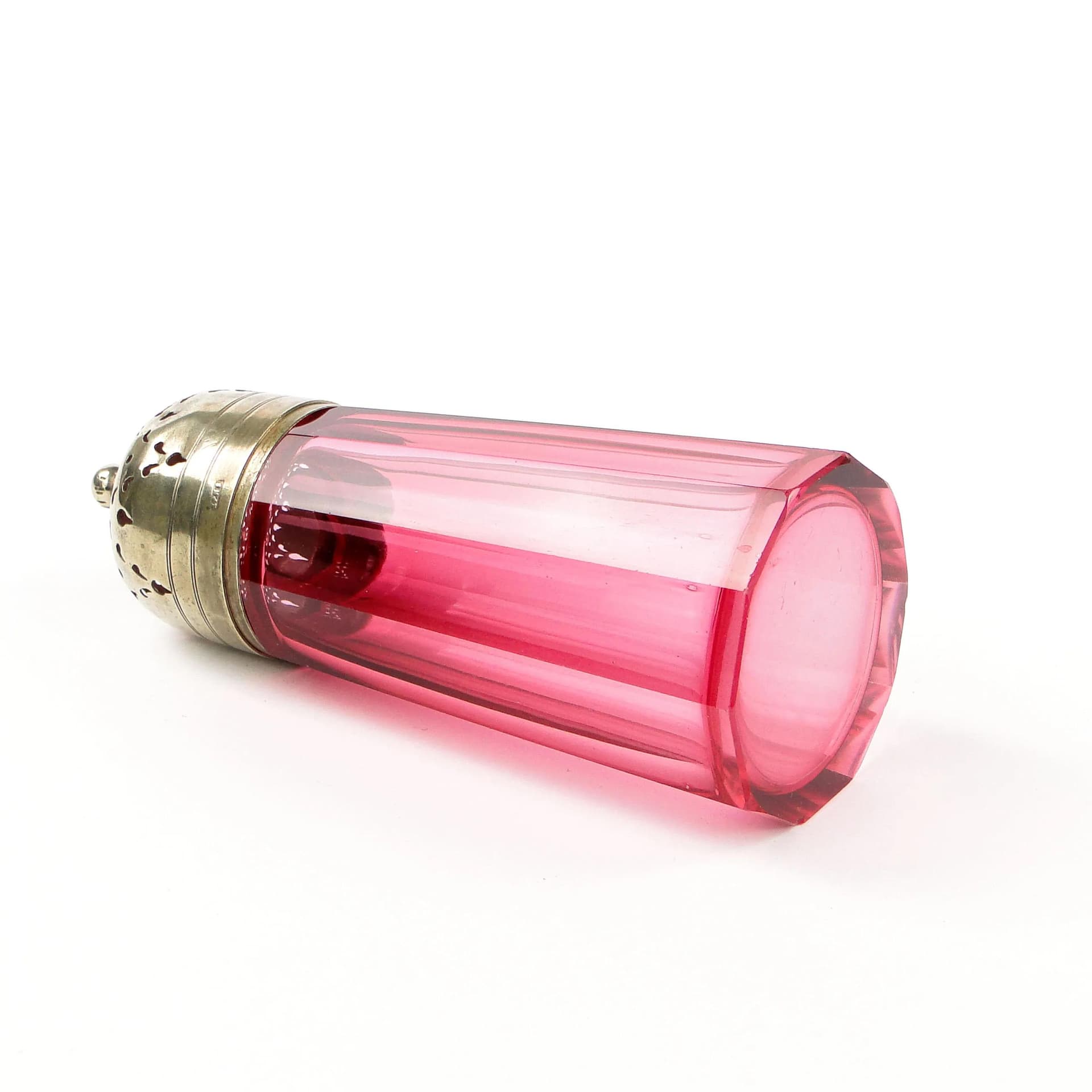 Sugar Shaker, pink crystal, silver metal, early 20th century - 401114