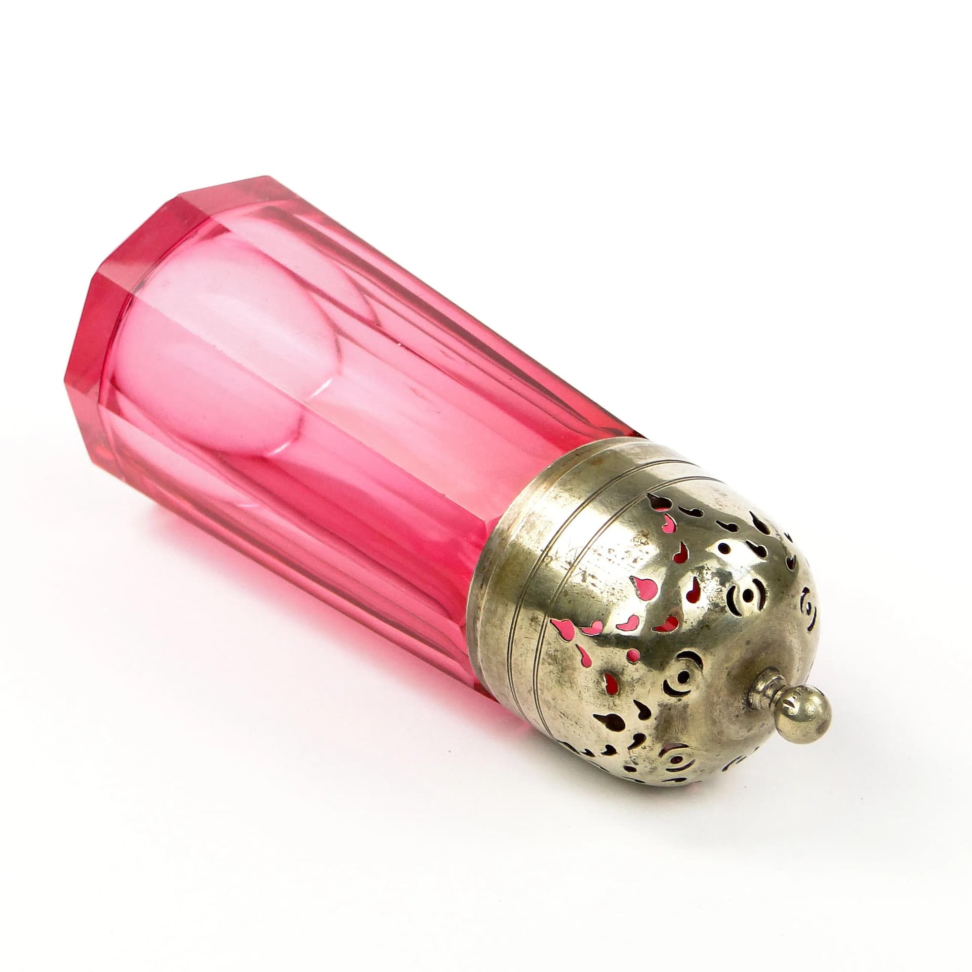 Sugar Shaker, pink crystal, silver metal, early 20th century - 401113
