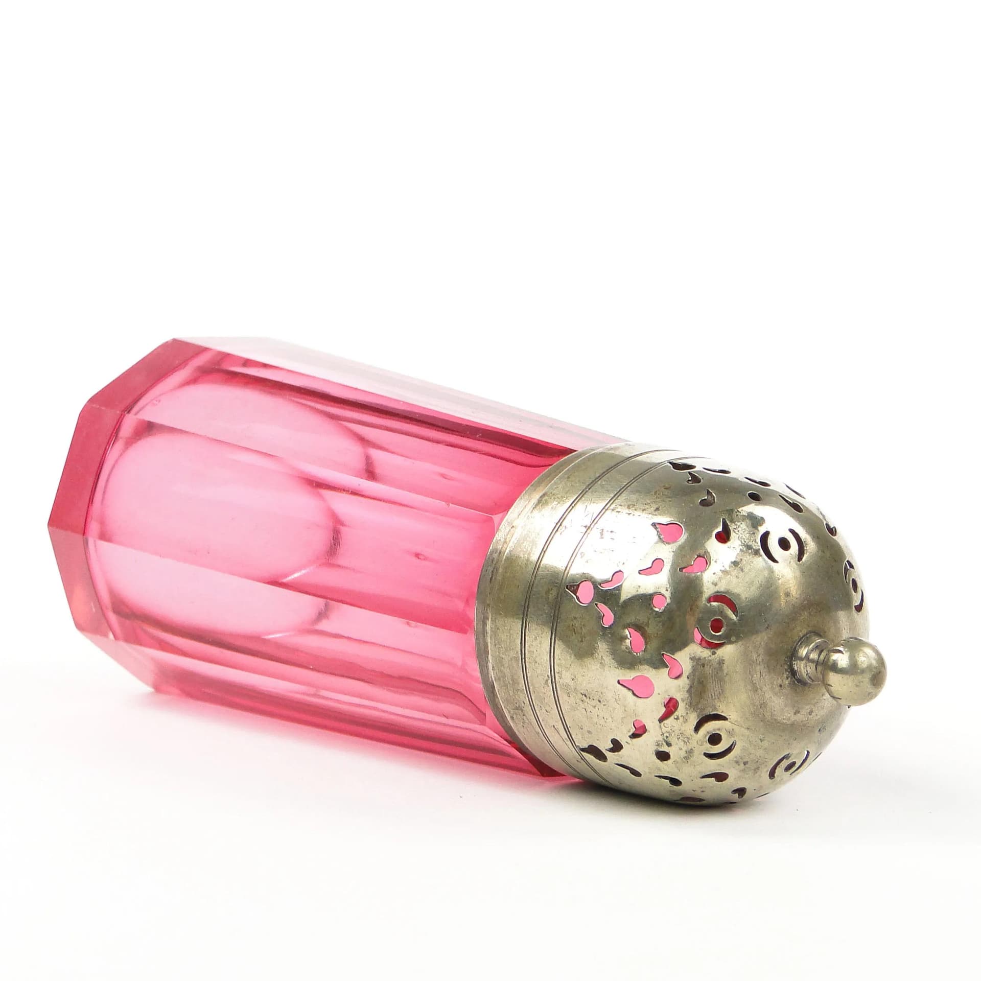 Sugar Shaker, pink crystal, silver metal, early 20th century - 401112