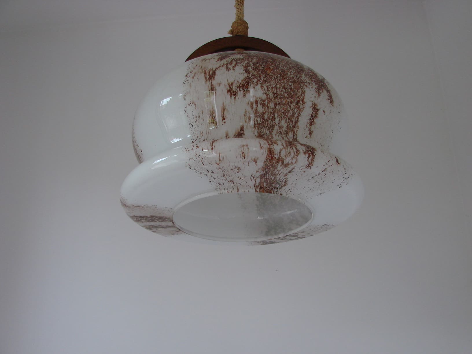 Lampa wisząca, szkło Murano biały brązowy, drewno, lata 70. - 401181