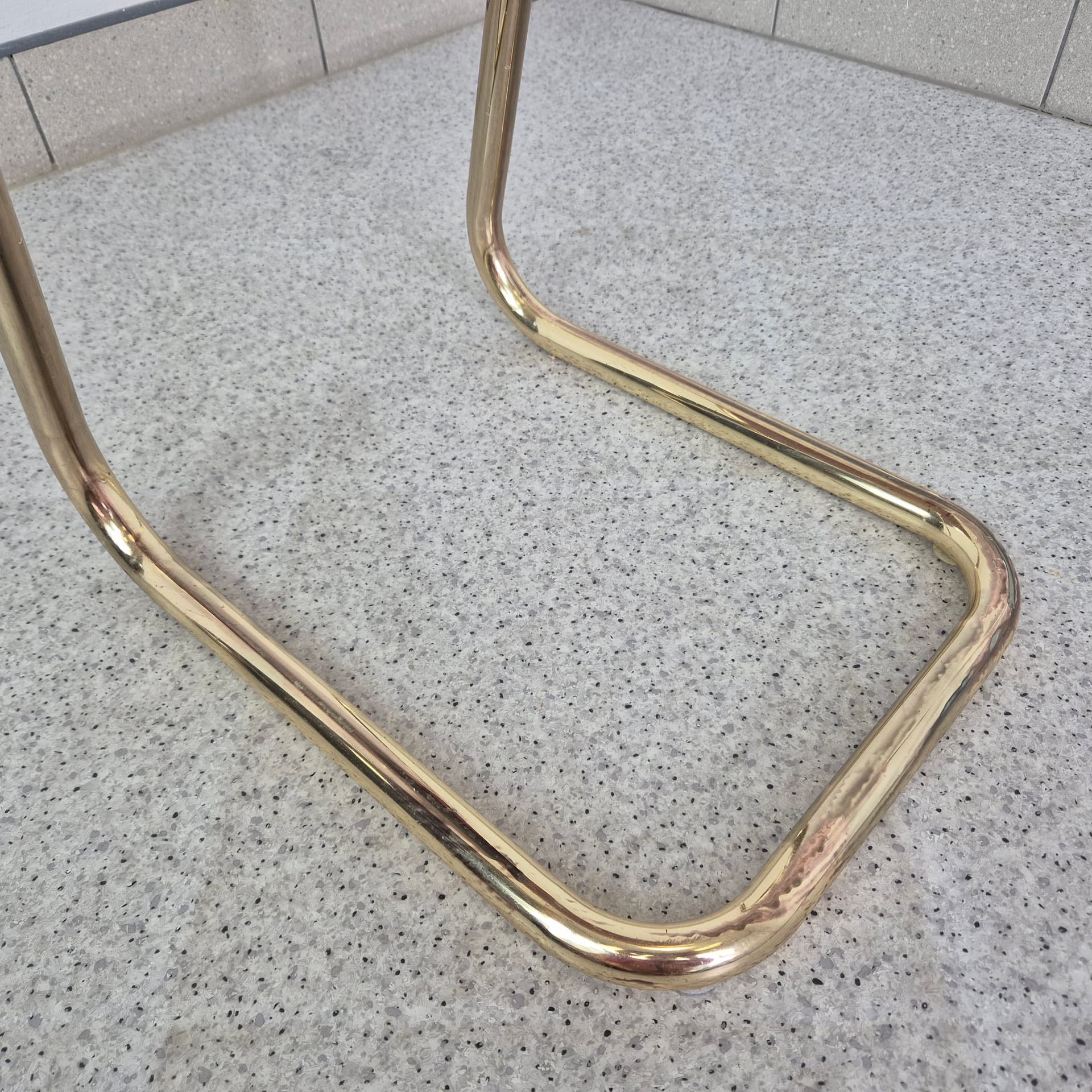 Free-standing mirror, Hollywood Regency, glass, gold metal, 1970s. - 401255