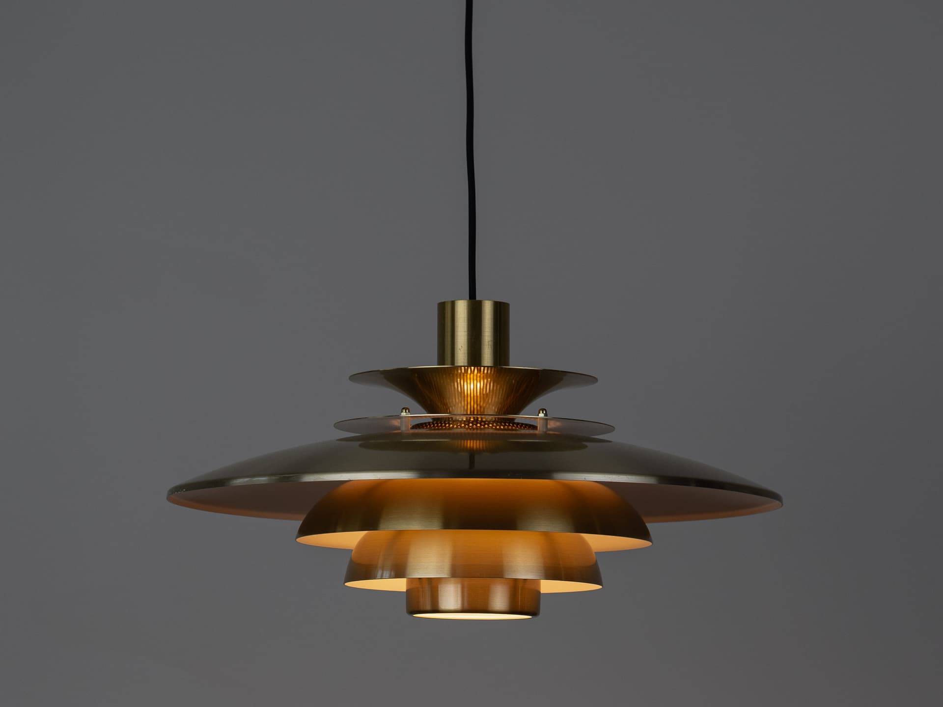 Pendant lamp Verona, gold aluminium, by K. Wiborg, Jeka, Denmark, 1980s. - 401369