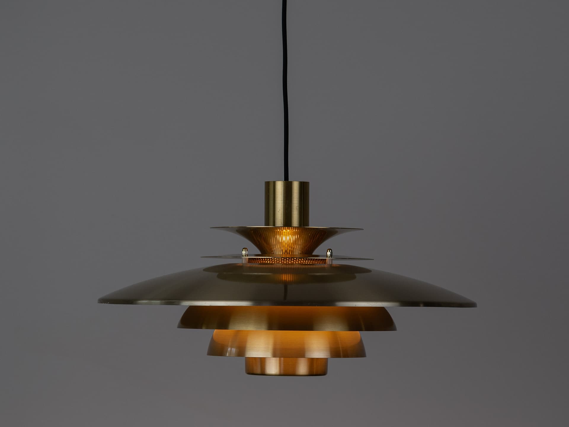 Pendant lamp Verona, gold aluminium, by K. Wiborg, Jeka, Denmark, 1980s. - 401368