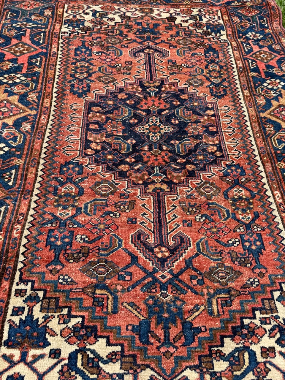 Rug Farahan 190x130 cm, blue red beige white, wool, Iran, 1930s. - 401425