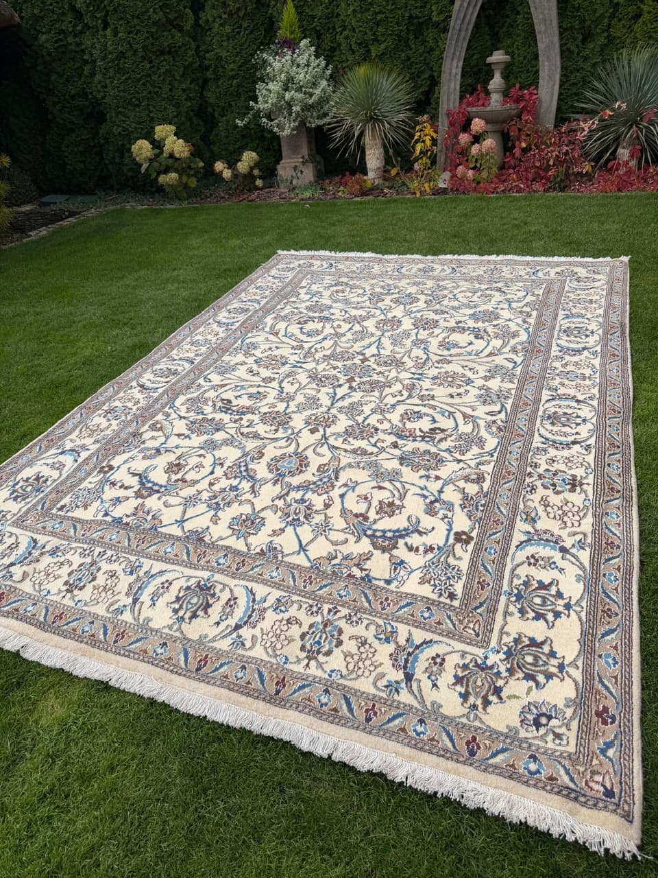 Dywan Nain 360x250 cm, kremowy niebieski brązowy, wełna kaszmirowa jedwab, Iran - 401474