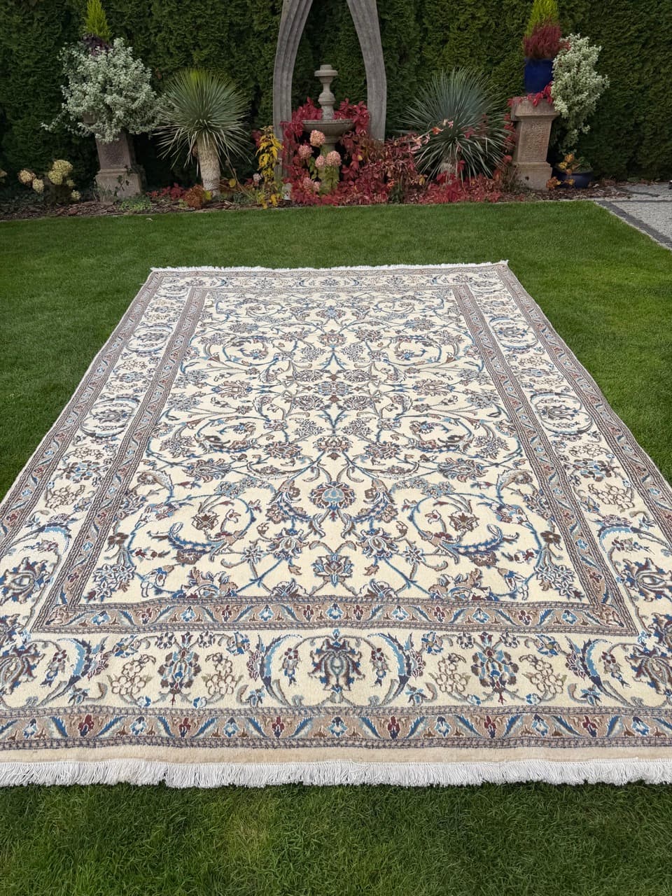 Dywan Nain 360x250 cm, kremowy niebieski brązowy, wełna kaszmirowa jedwab, Iran - 401479
