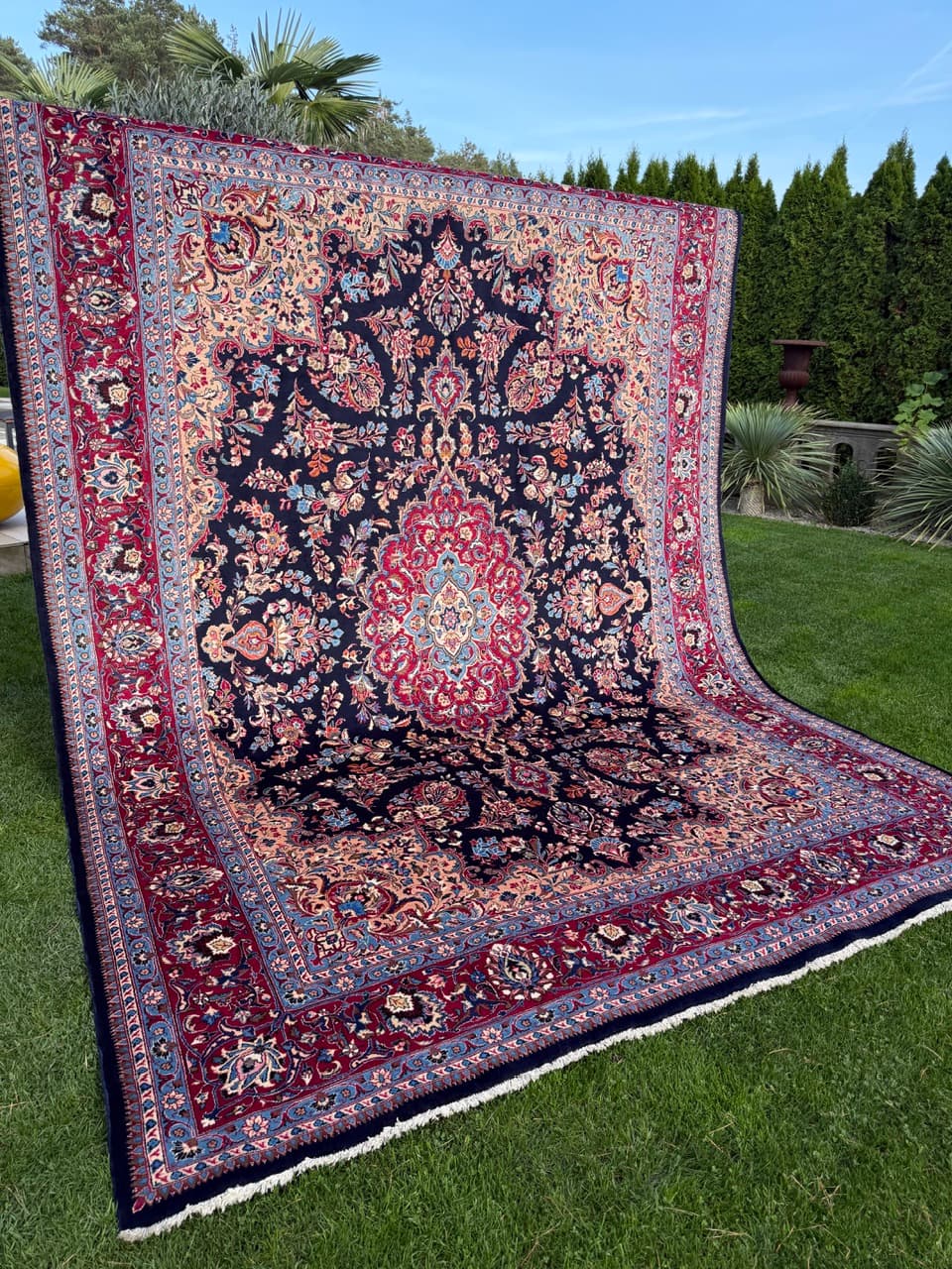 Rug Kashmar Figural 400x300 cm, blue red white gold wool, Iran - 401509
