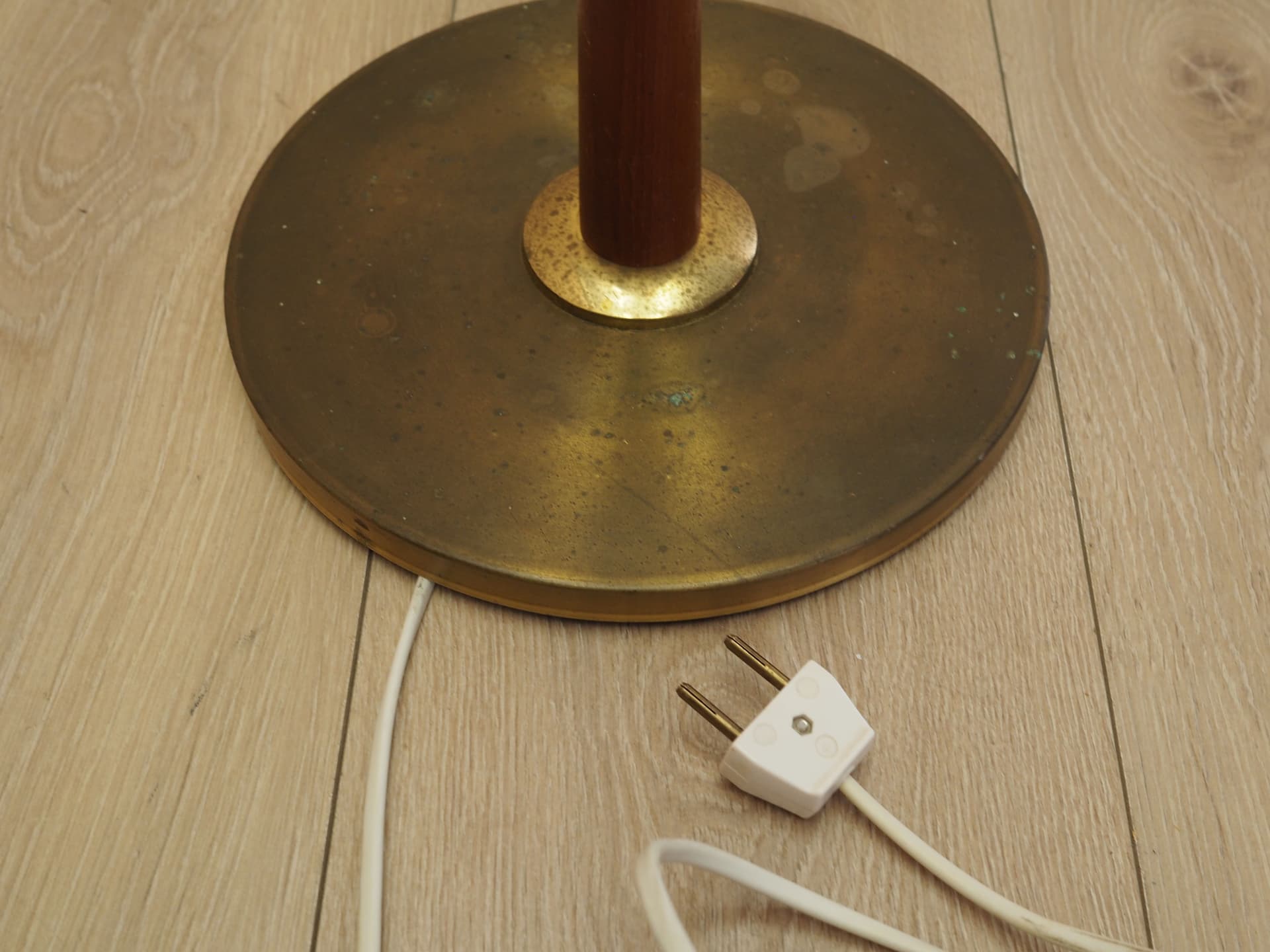 Floor lamp, brown wood, gold brass, beige fabric, Denmark, 1960s. - 401629