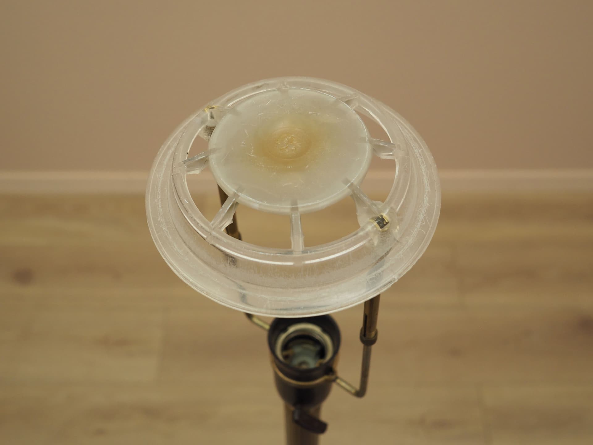 Floor lamp, brown wood, gold brass, beige fabric, Denmark, 1960s. - 401625