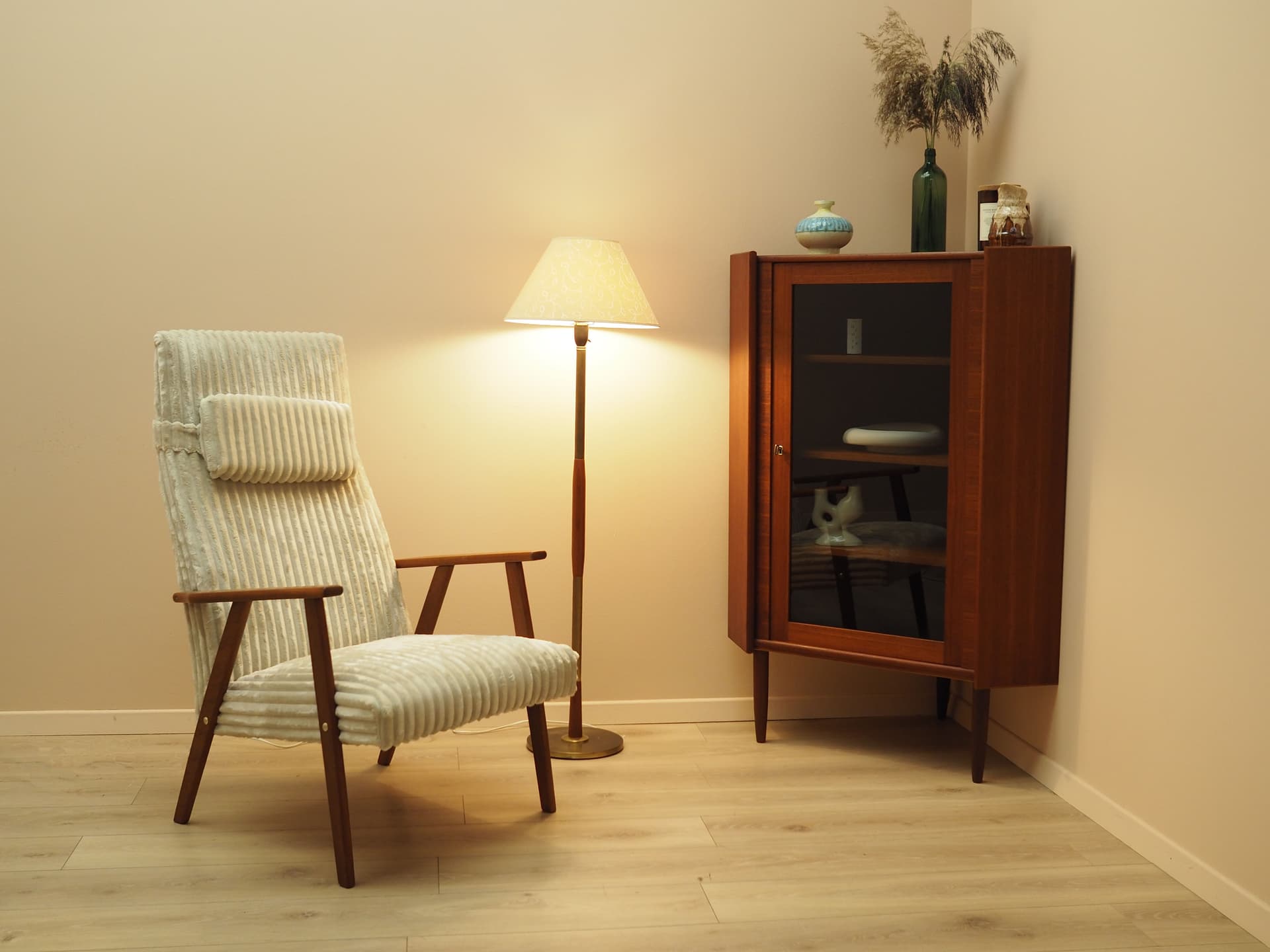 Floor lamp, brown wood, gold brass, beige fabric, Denmark, 1960s. - 401630