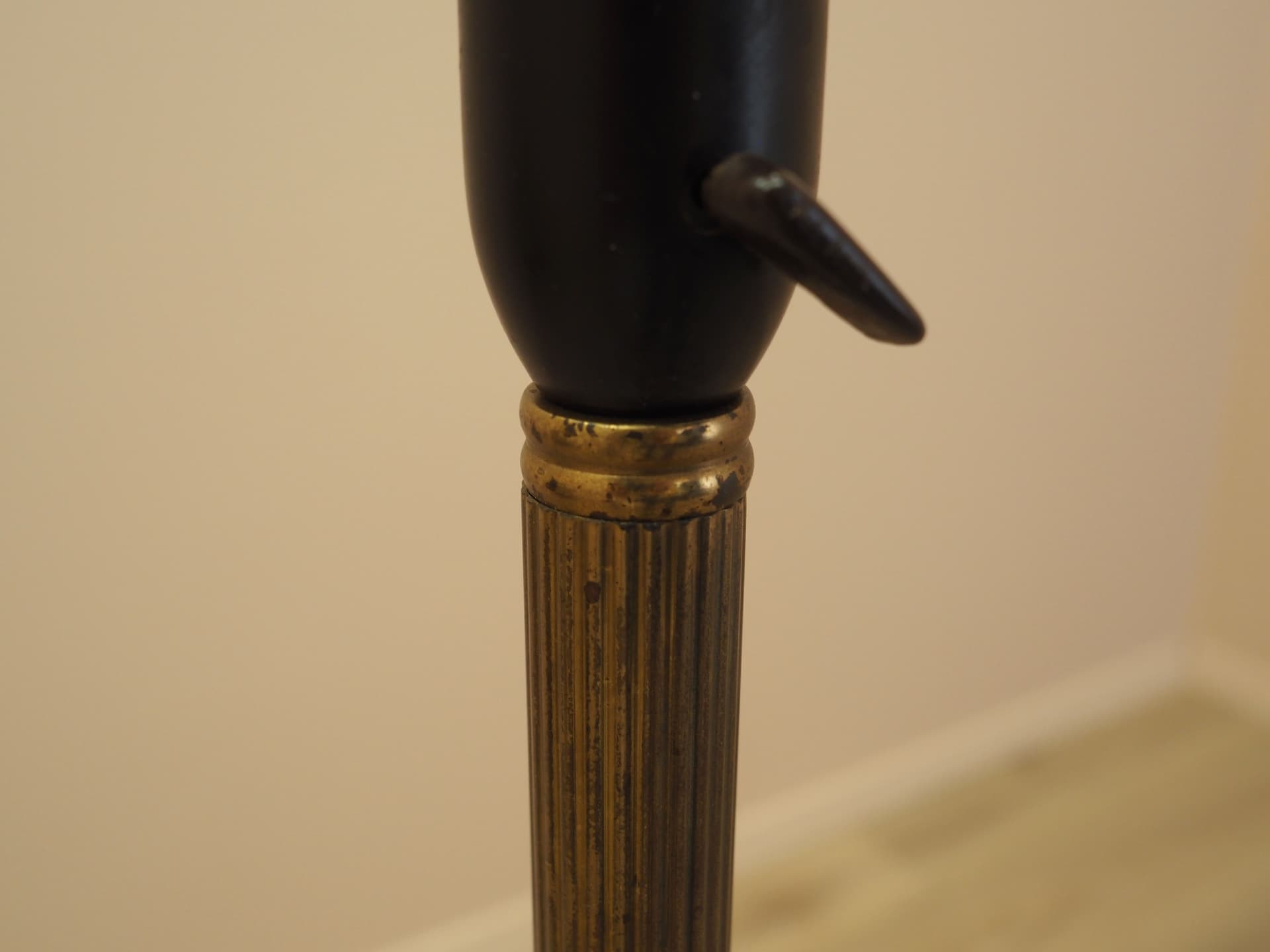 Floor lamp, brown wood, gold brass, beige fabric, Denmark, 1960s. - 401627