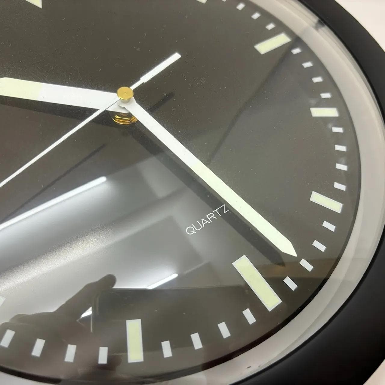 Zegar ścienny, czarny, plastik szkło, Tajwan, lata 90. - 29410