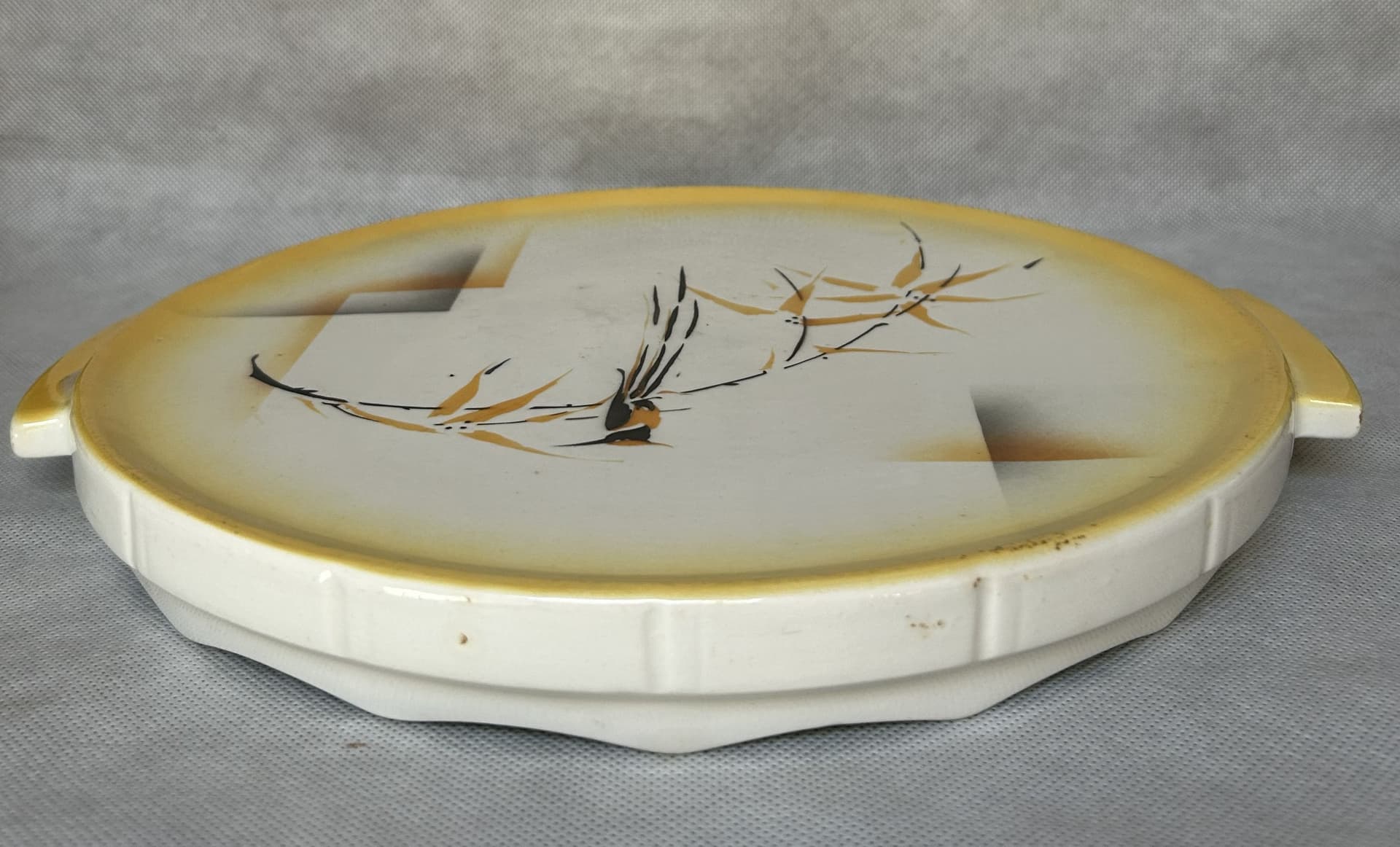Serving Plate Dresden 7688, yellow white brown grey black, ceramic, Villeroy & Boch, Germany, 19th c. - 401854