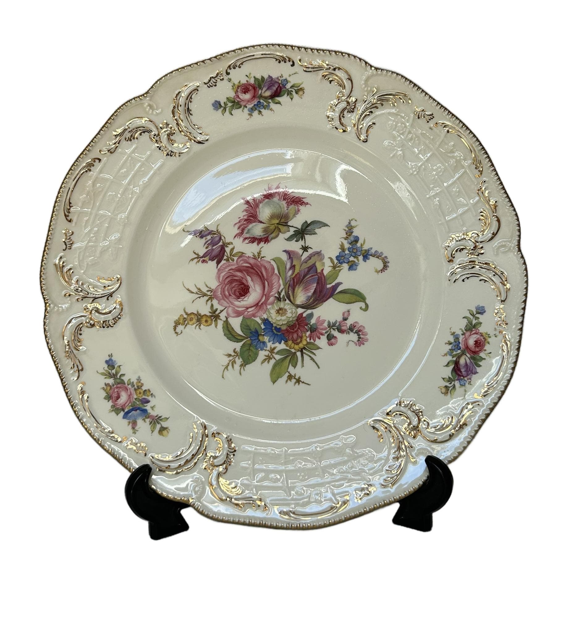 Dinner plate Sanssouci Diplomat 27 cm, beige porcelain, gilding, 1930s.