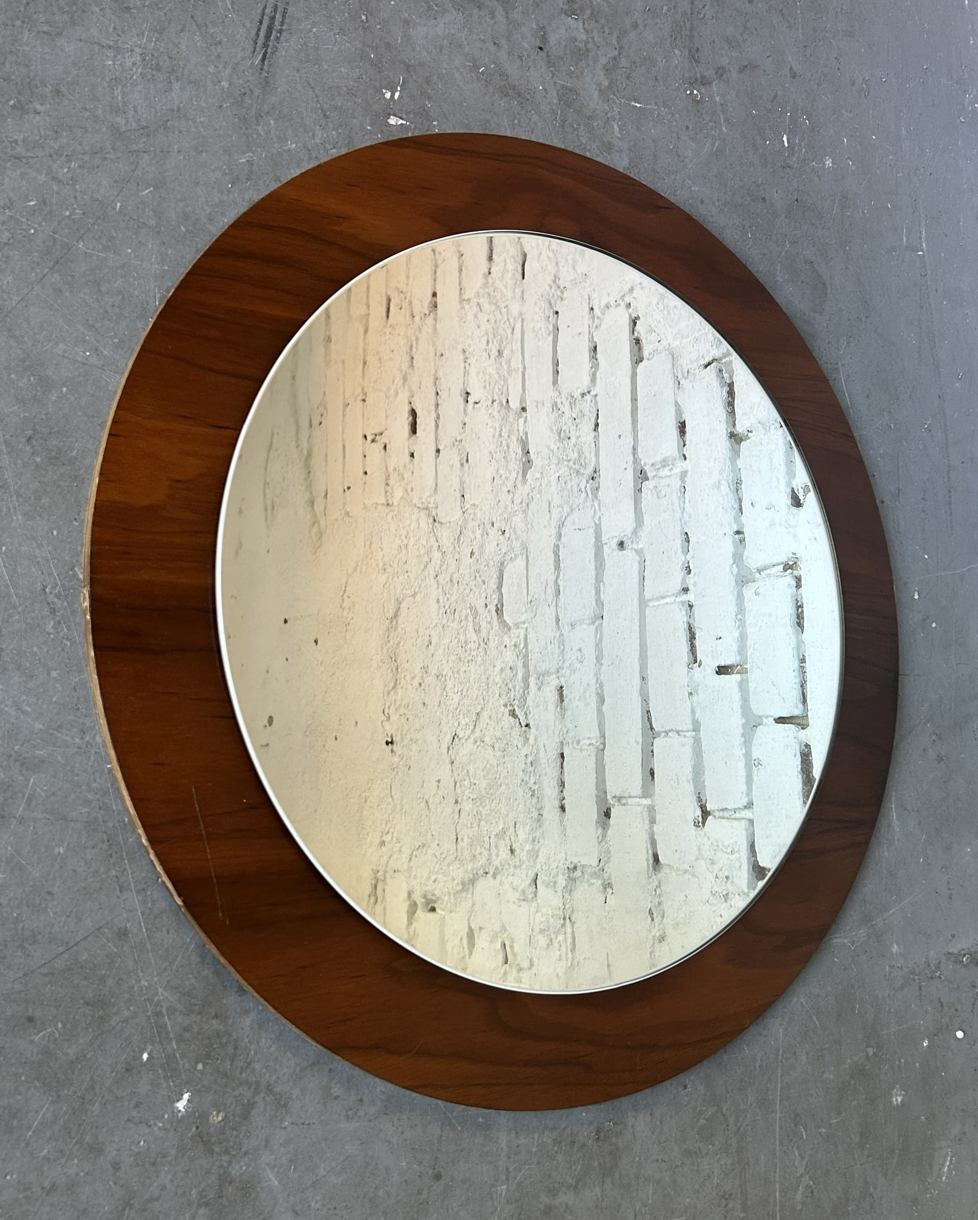 Round wall mirror 55 cm, walnut, glass, Poland, 1970s - 401906