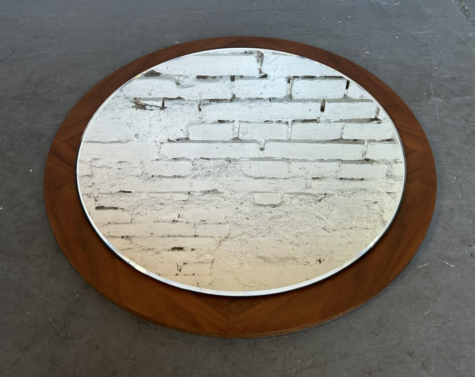 Round wall mirror, 56 cm, glass, walnut, 1970s - 401912