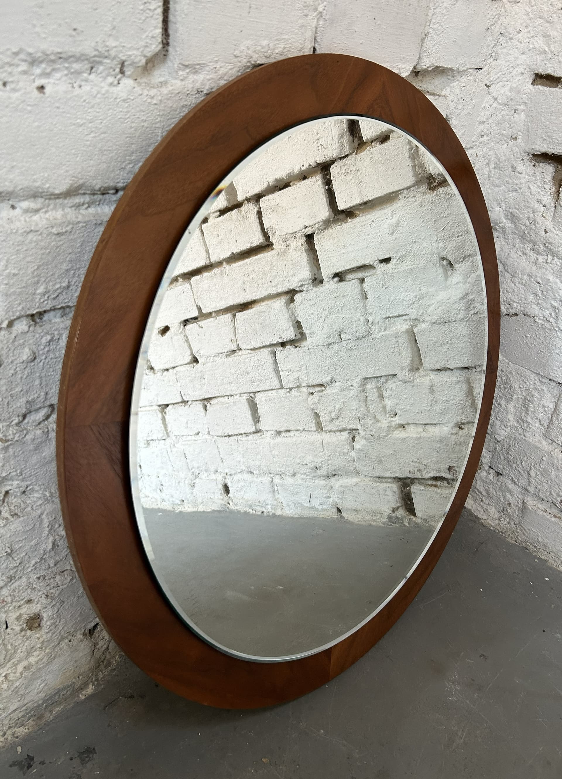 Round wall mirror, 56 cm, glass, walnut, 1970s - 401917