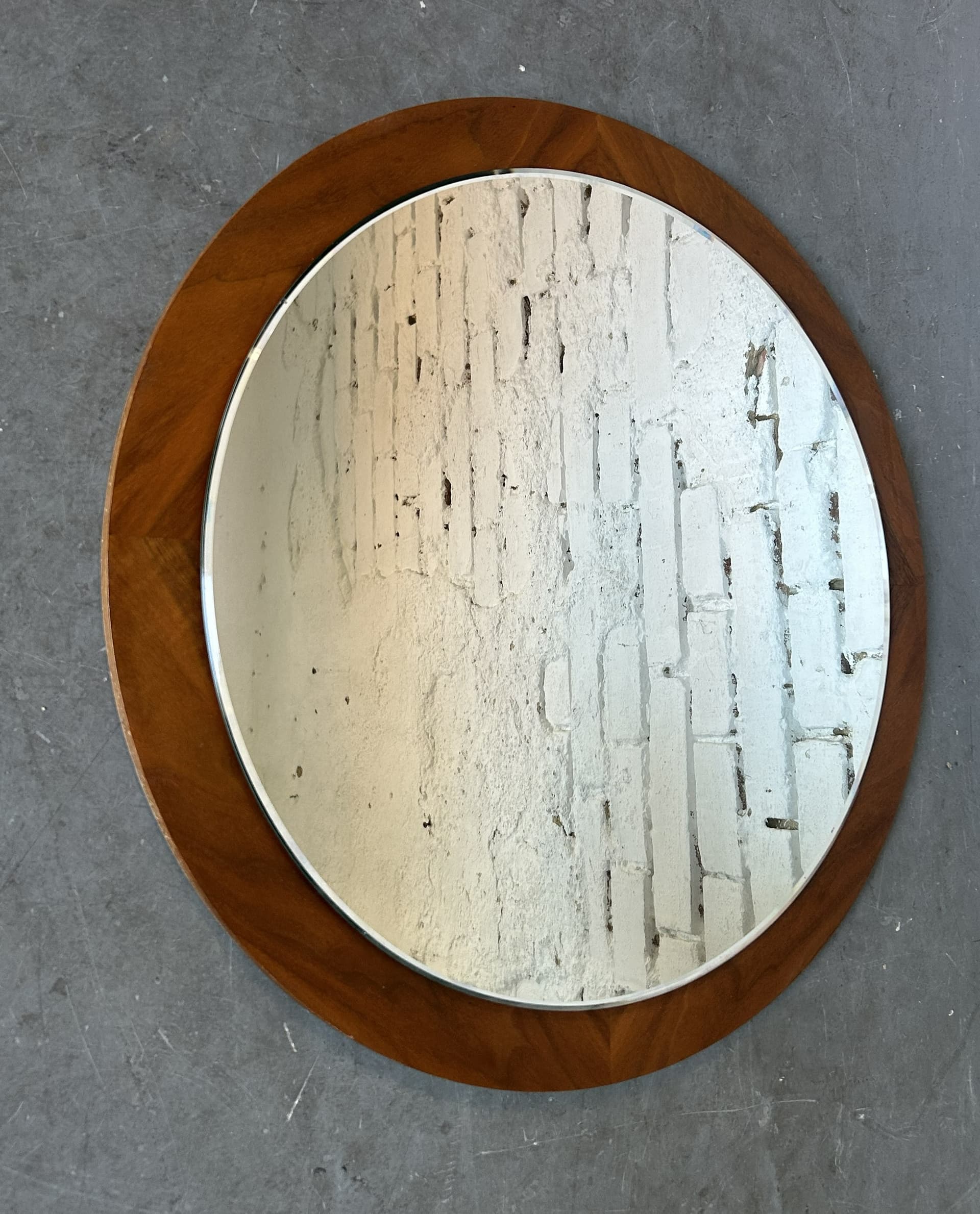 Round wall mirror, 56 cm, glass, walnut, 1970s - 401913