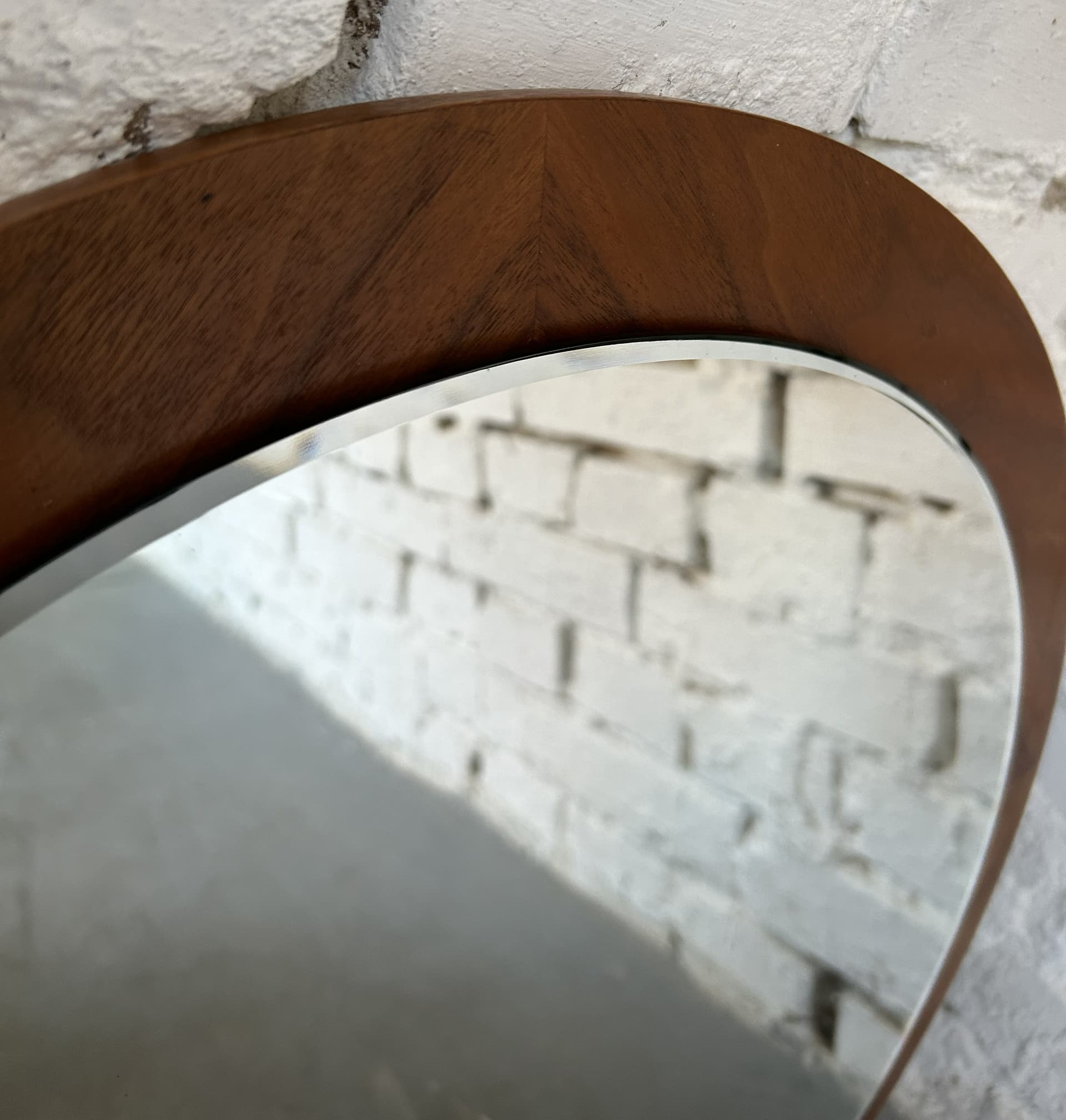 Round wall mirror, 56 cm, glass, walnut, 1970s - 401915