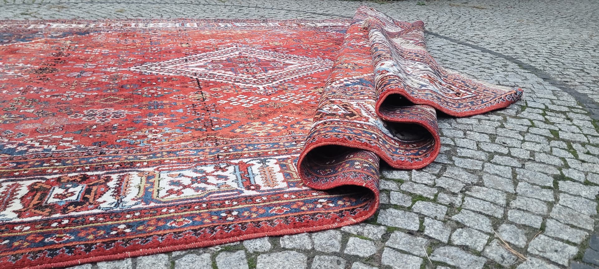 Rug Dzhushagan, 255x380 cm, wool red blue white brown, Iran - 401946