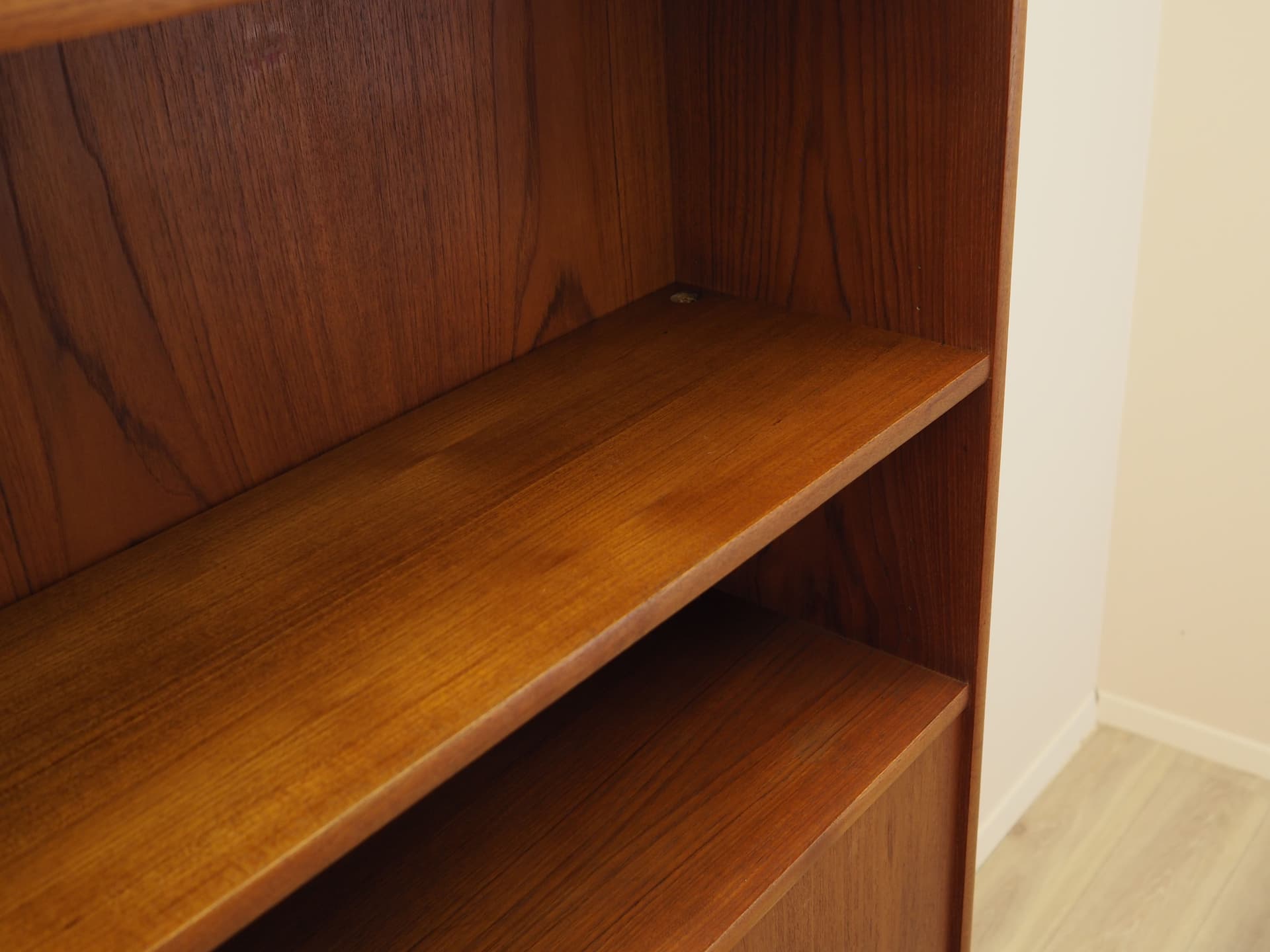 Biblioteczka z barkiem, teak brązowy, Dania, lata 60. - 402296