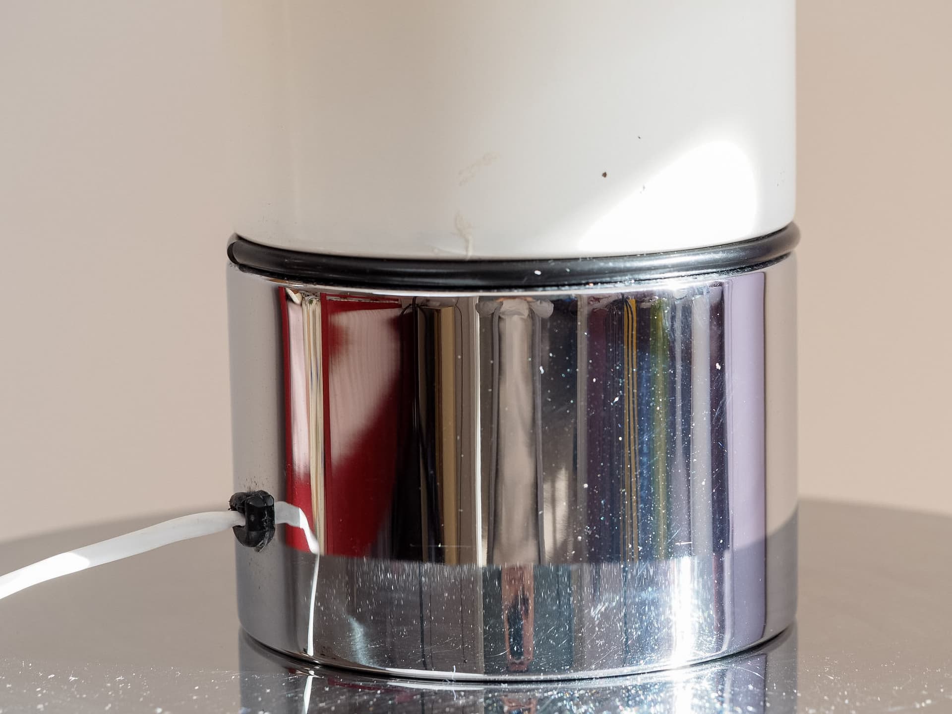 Table Lamp Brumbury, white acrylic, silver metal, by L. Massoni, Guzzini, Italy, 1970s. - 402314