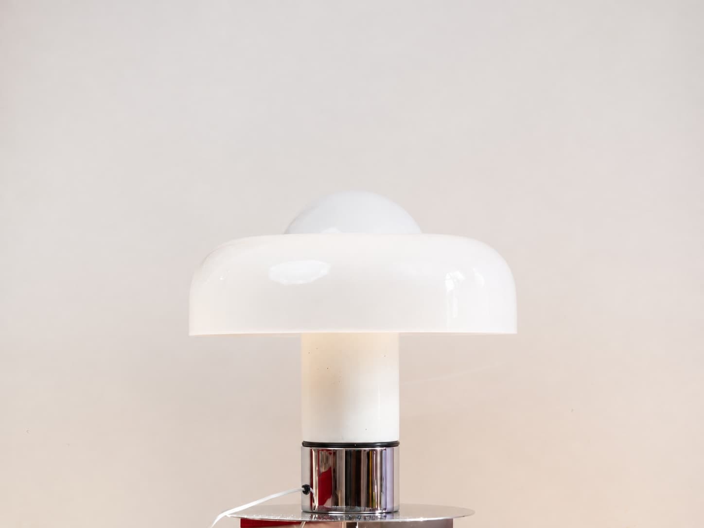 Table Lamp Brumbury, white acrylic, silver metal, by L. Massoni, Guzzini, Italy, 1970s. - 402308