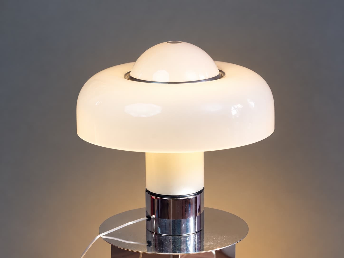 Table Lamp Brumbury, white acrylic, silver metal, by L. Massoni, Guzzini, Italy, 1970s. - 402310