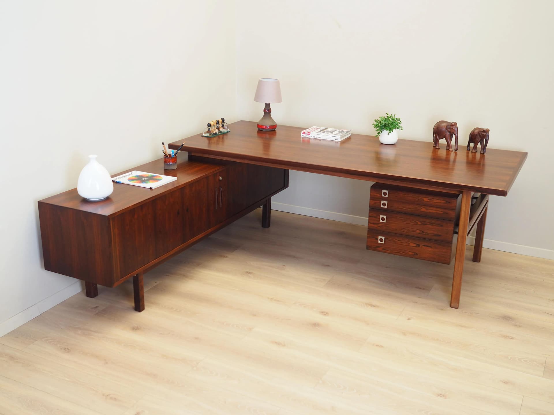 Desk Executive, brown rosewood, by A. Vodder, Sibast, Denmark, 1960s. - 29586