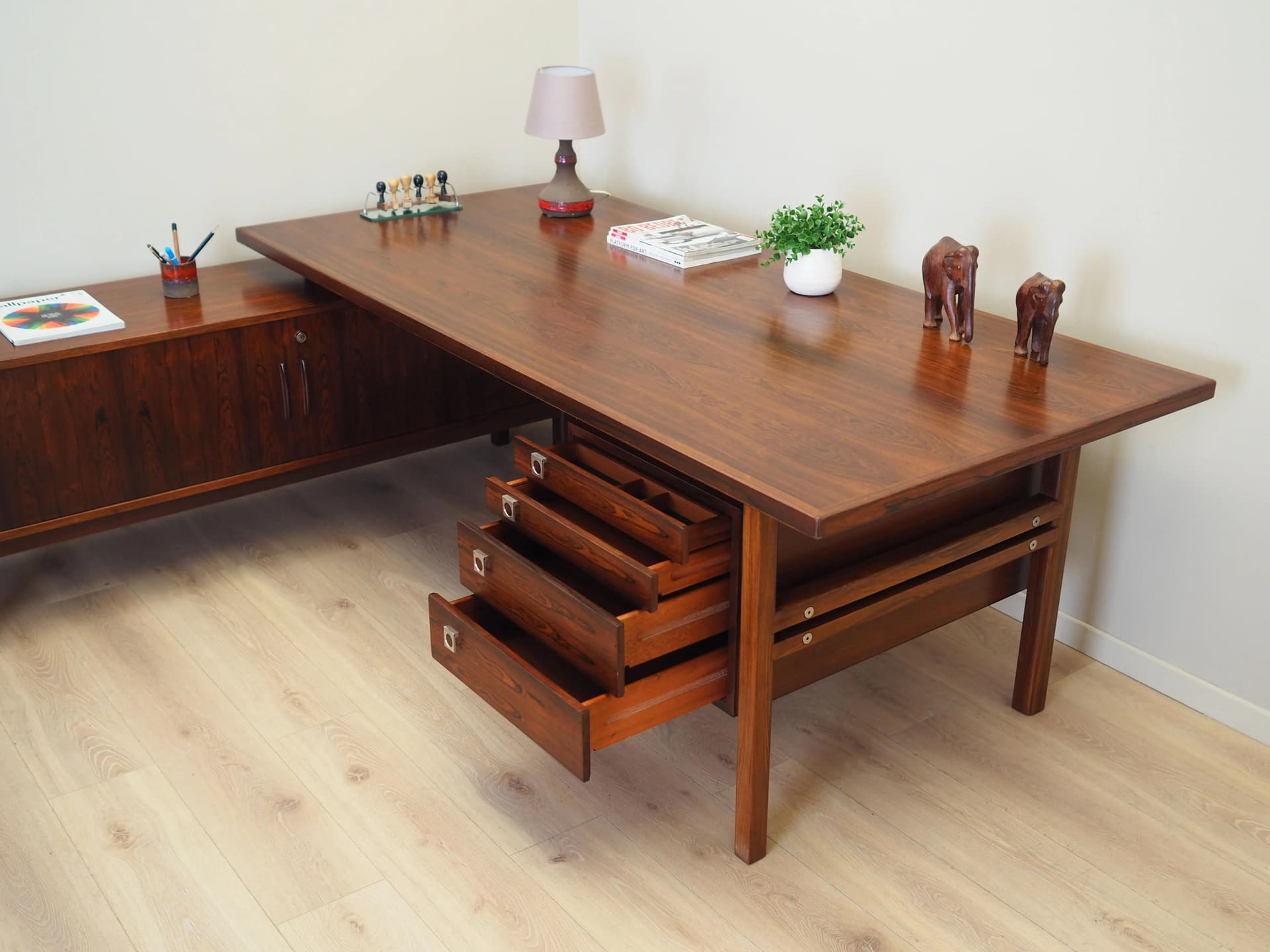 Desk Executive, brown rosewood, by A. Vodder, Sibast, Denmark, 1960s. - 29579