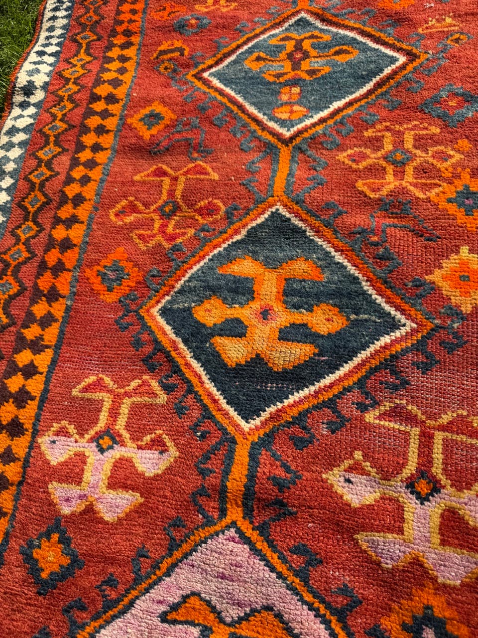 Rug Shiraz 210x100 cm, red blue yellow, wool, Iran, 1940s. - 402568